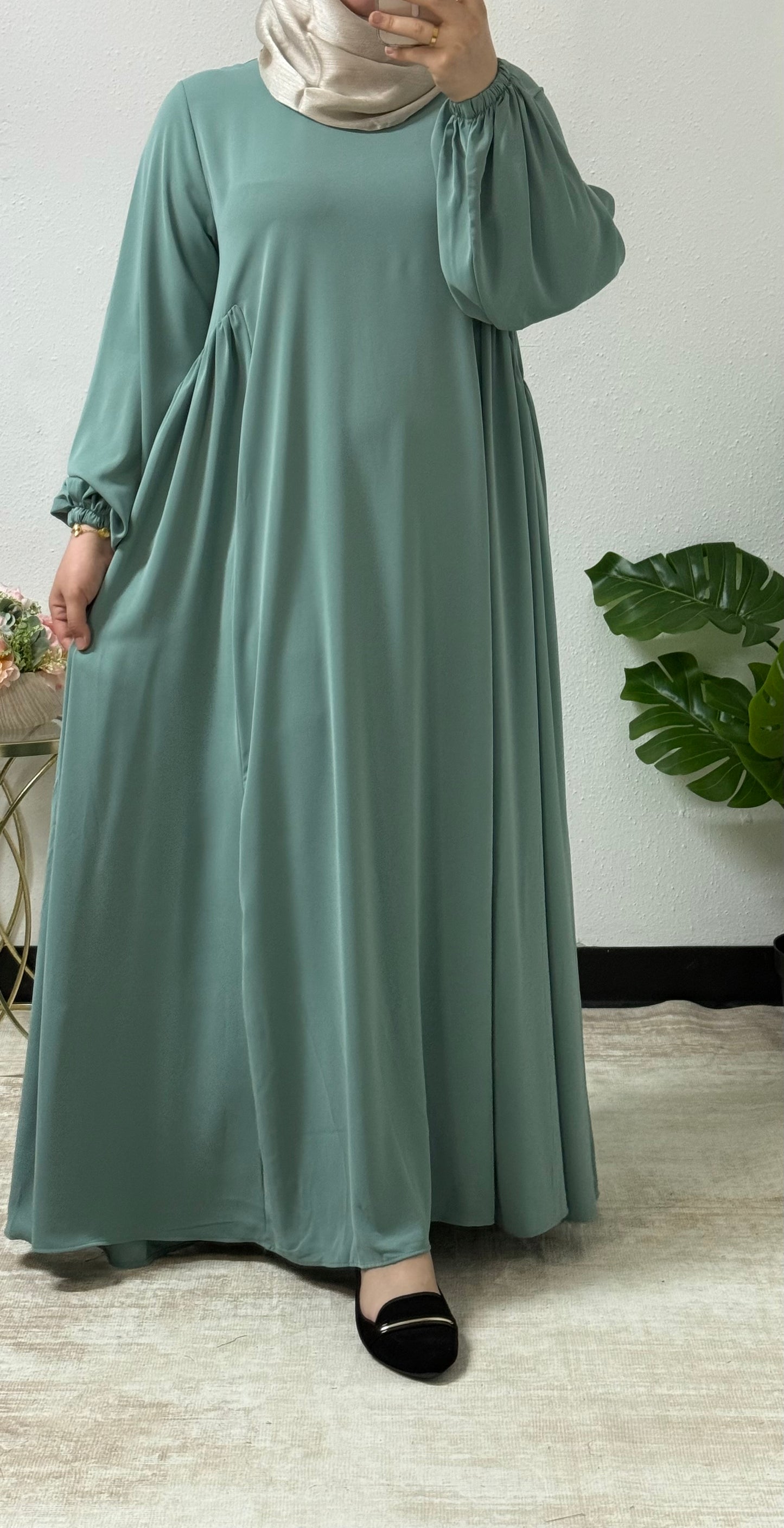 Simple side ruffle dress