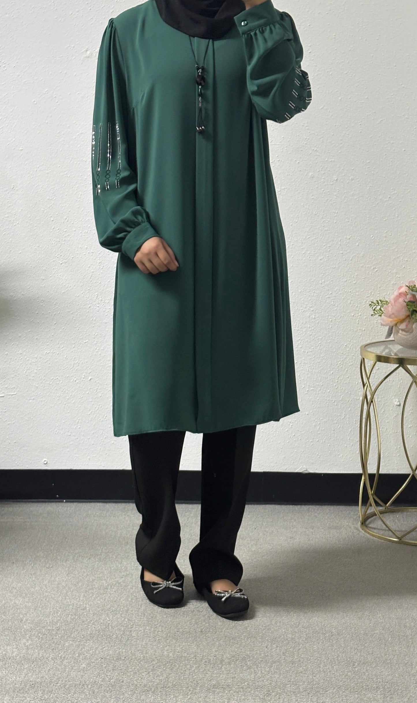 Long shirt w/ beaded sleeve