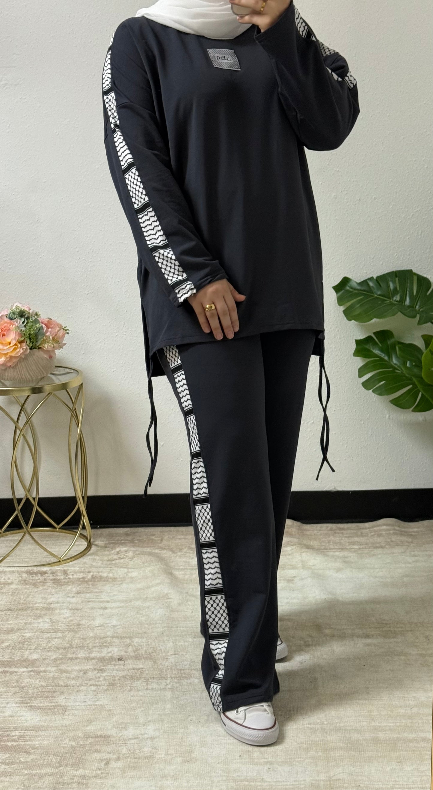 Keffiyeh-Inspired Set(وطن)