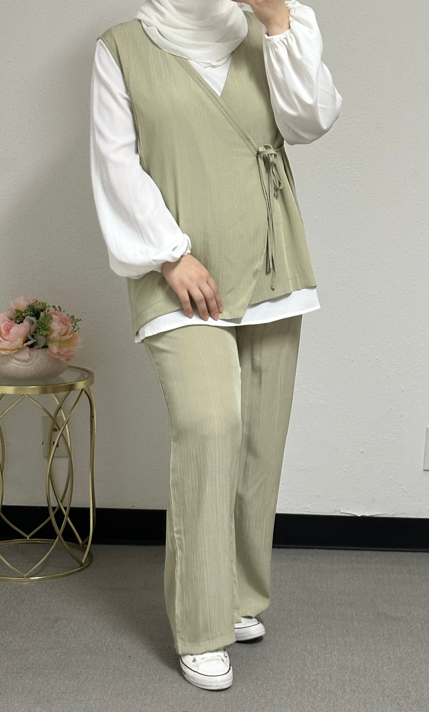 Three-piece set including a white inner shirt, jacket, and pants