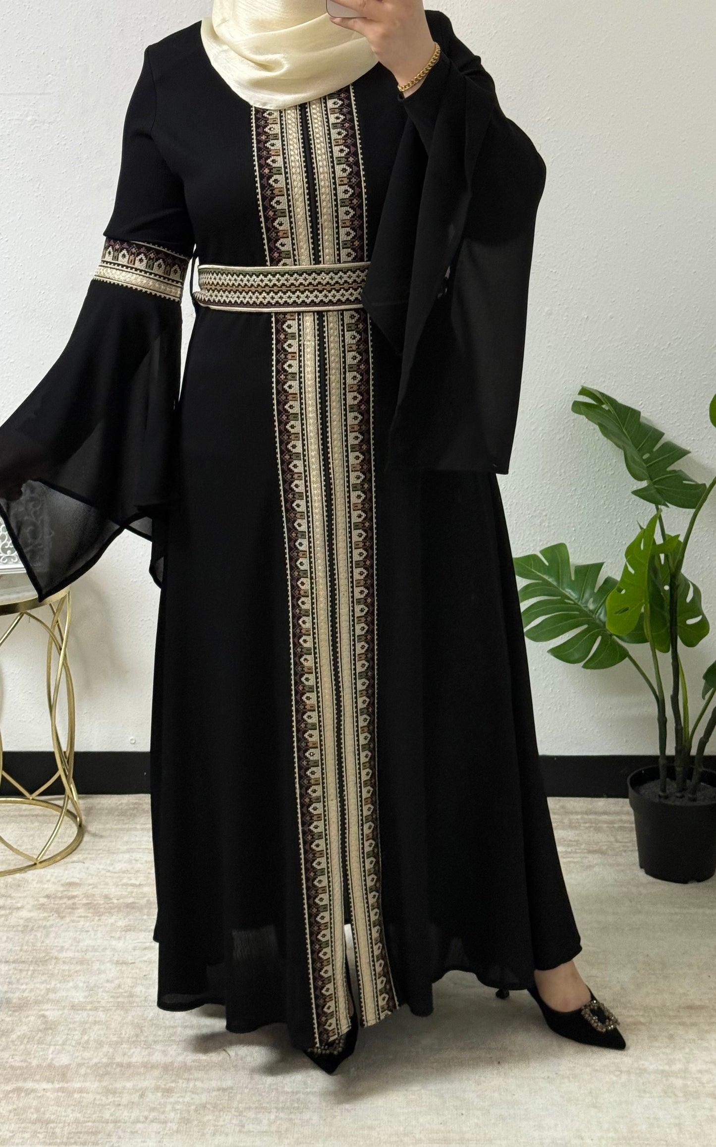 Chic Embroidered Abaya
