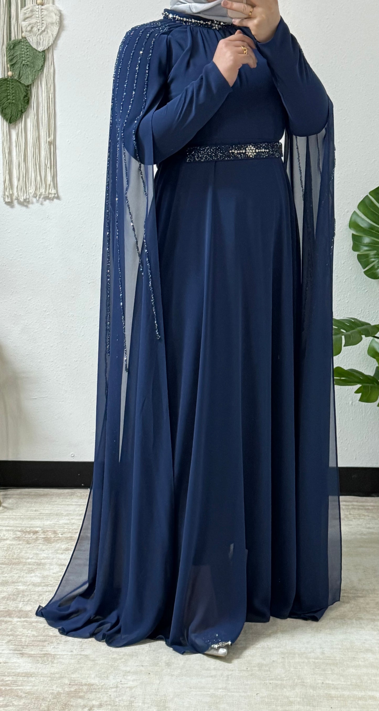 Sparkling beading long sleeves dress