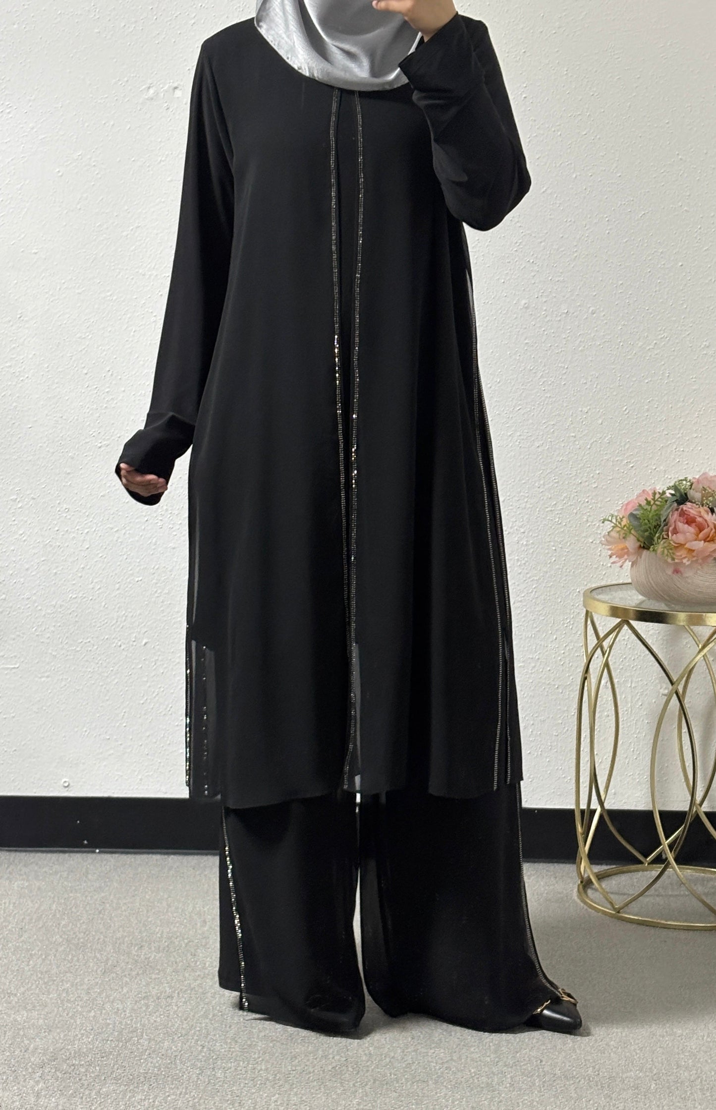 Two piece front slit set