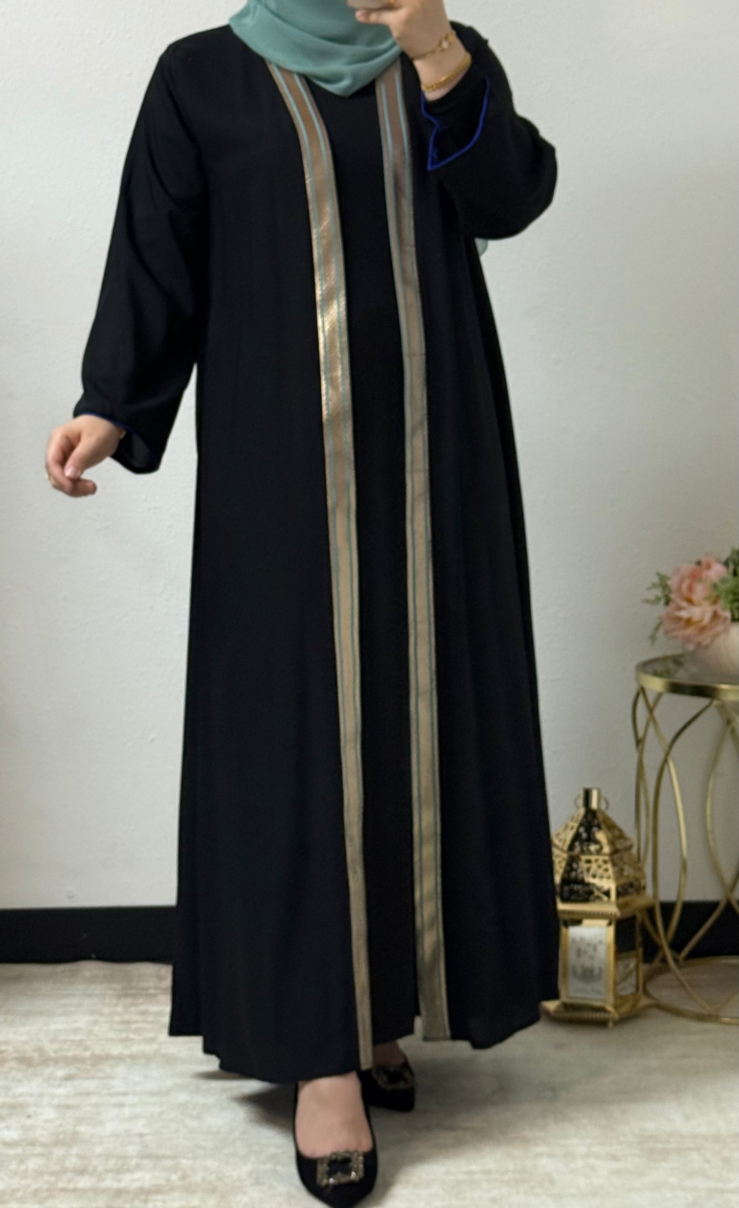 Open abaya torque accent detail
