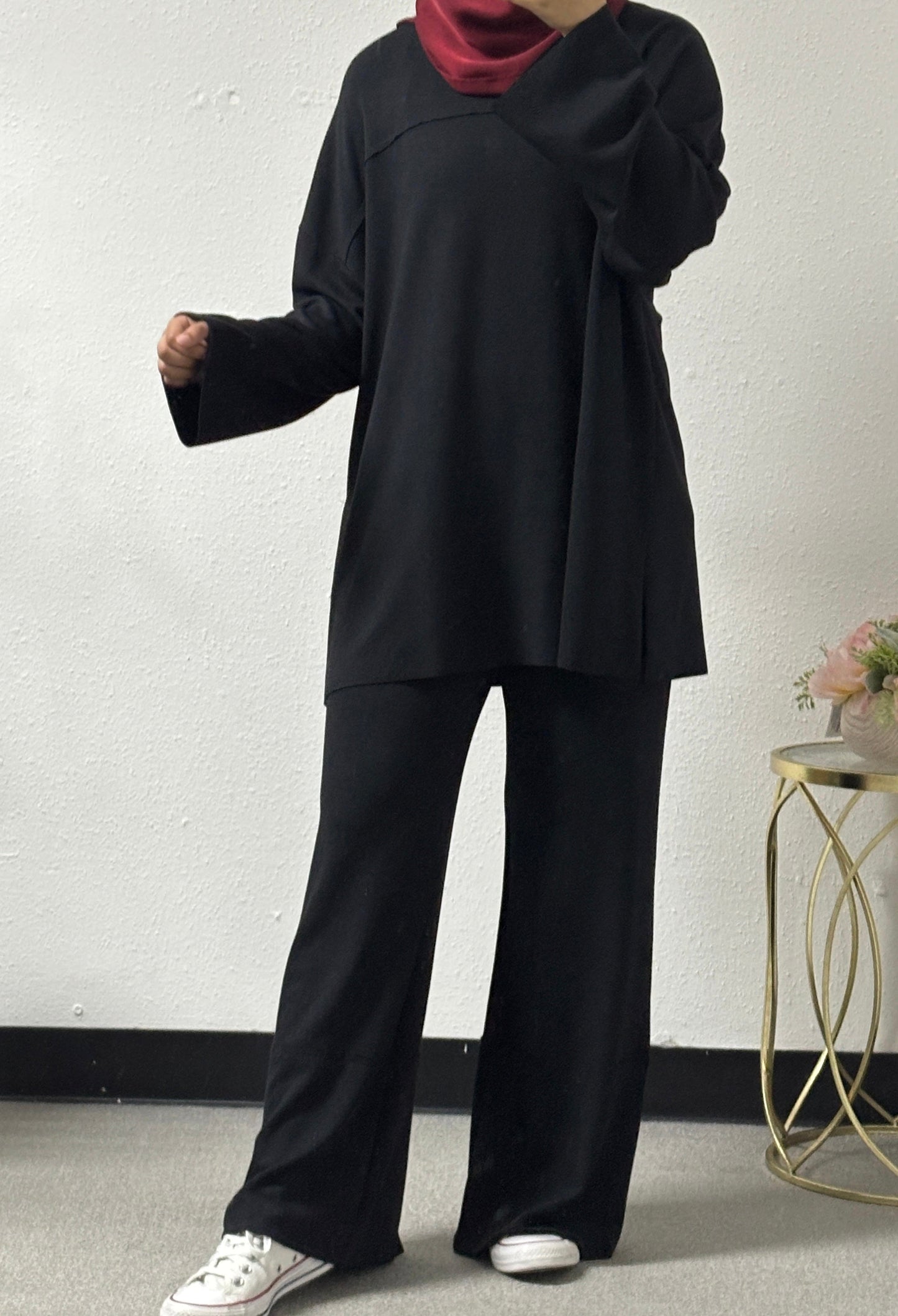 Two-piece simple set