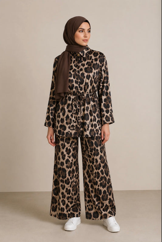 Two piece tiger set