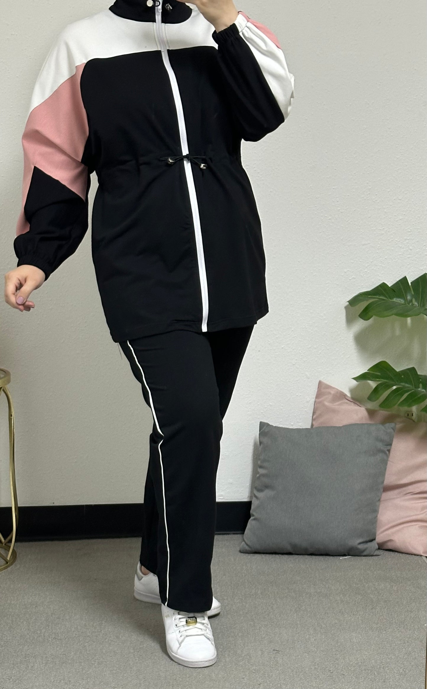 Two-piece cotton tracksuit set with a zipper