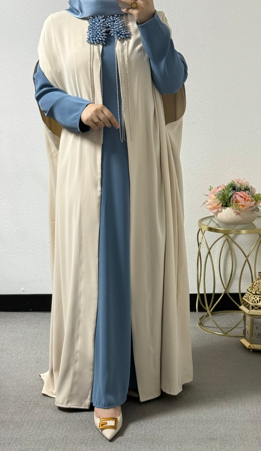 Two-piece neck detail abaya