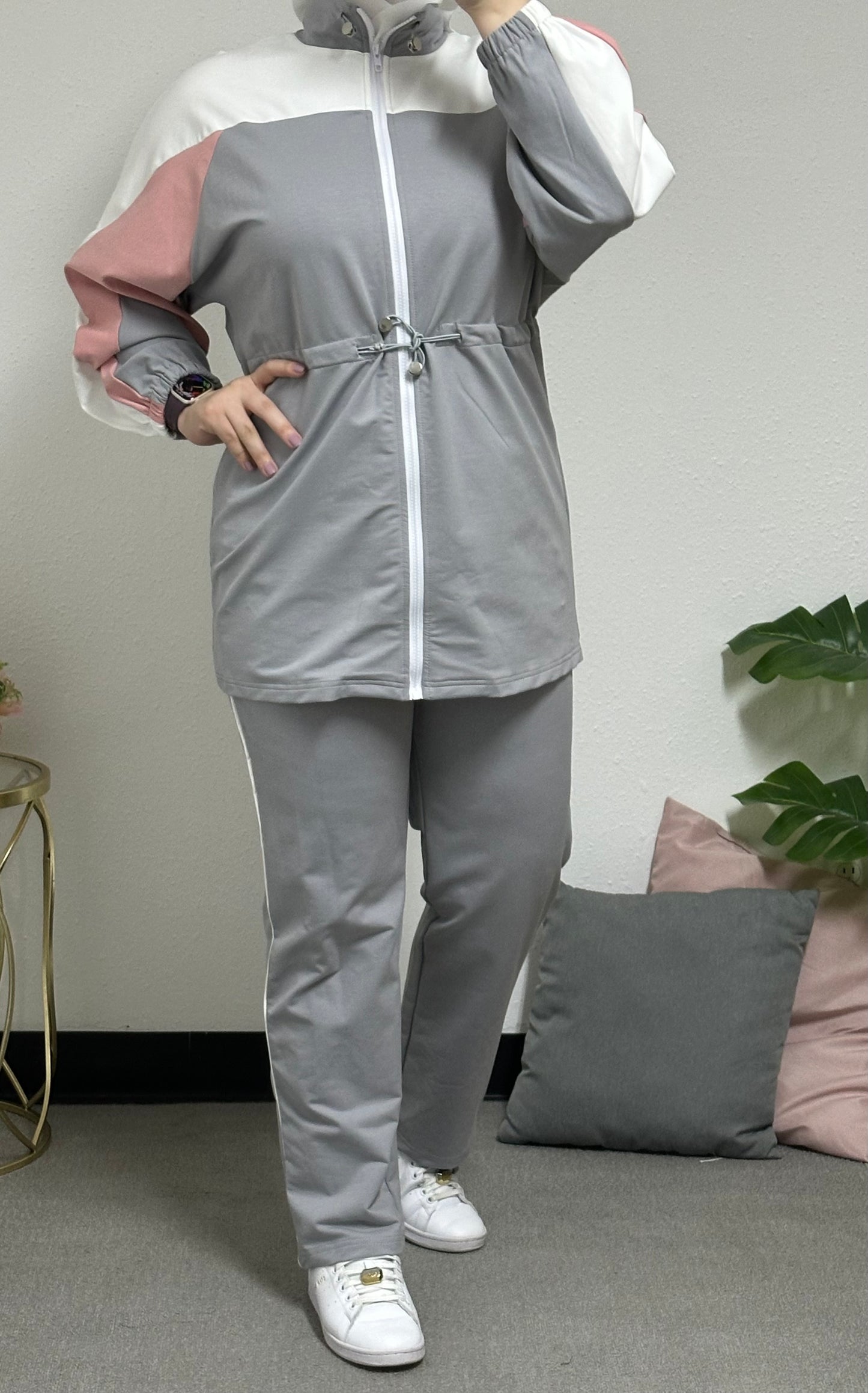 Two-piece cotton tracksuit set with a zipper