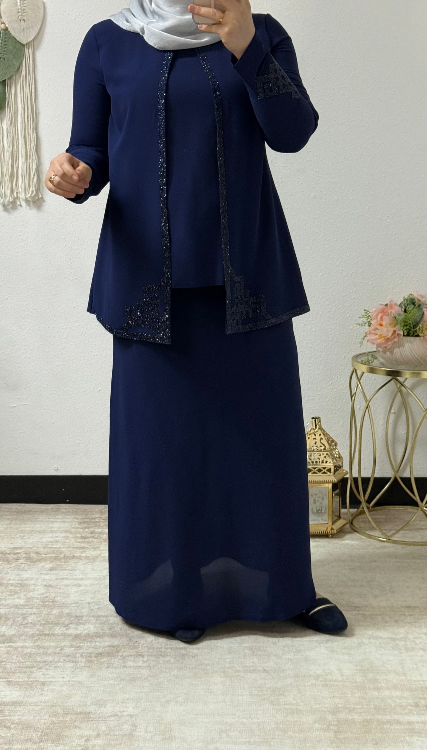 Chic embroidered set