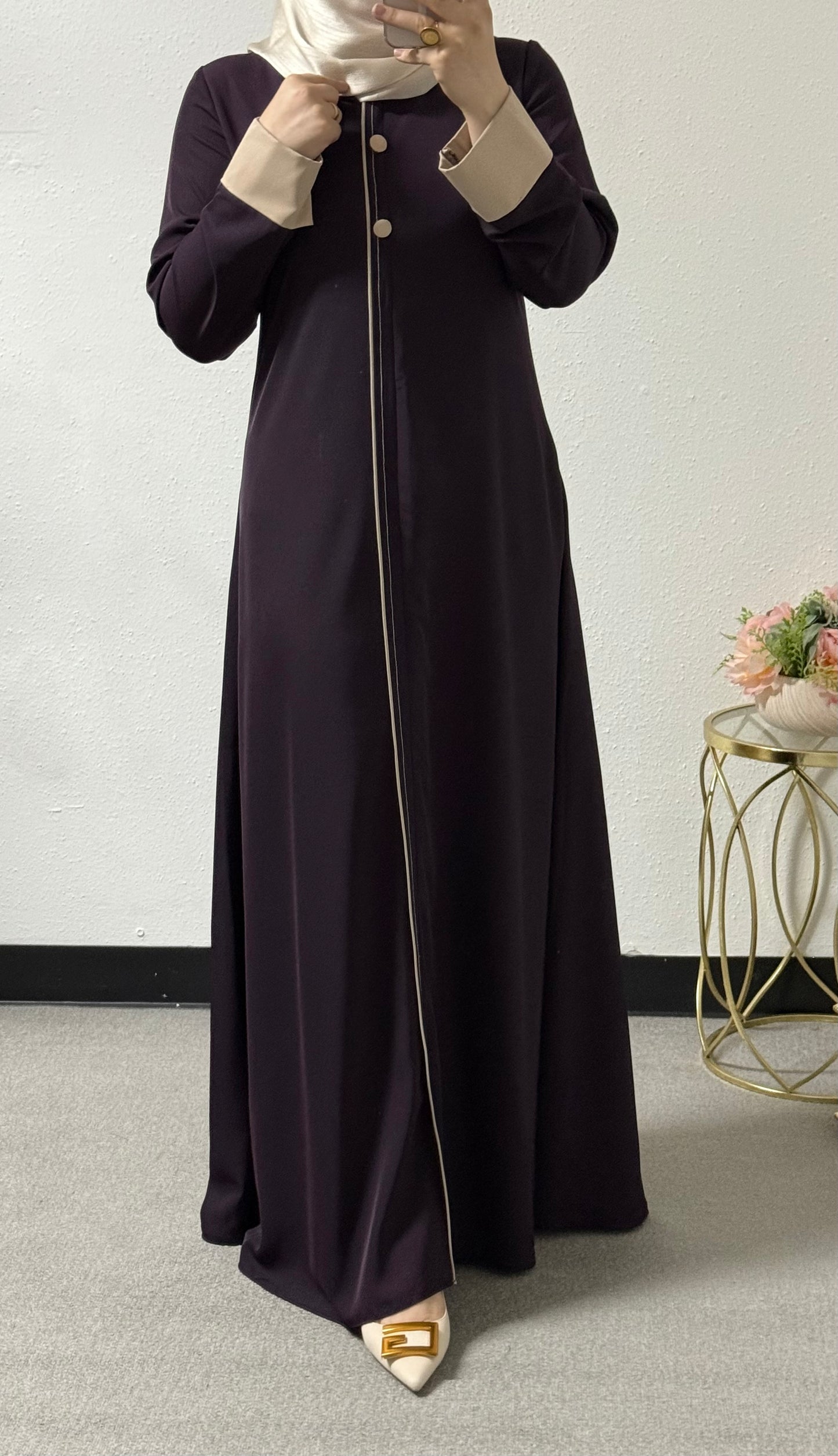 Three button abaya