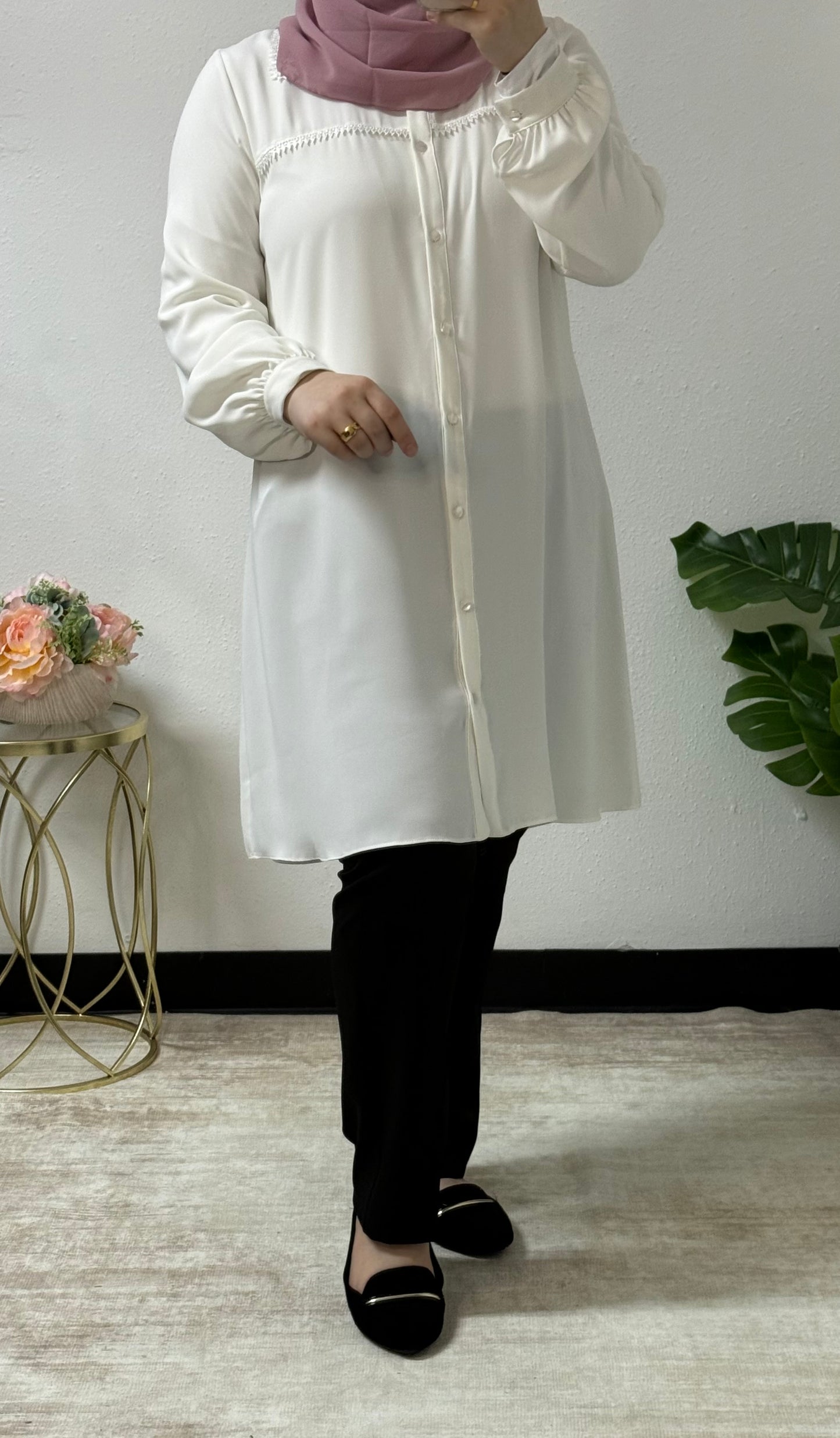 Elegant lace detail shirt