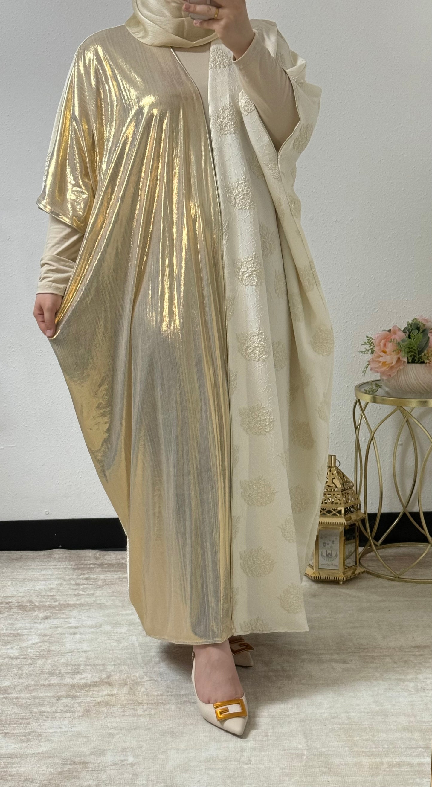 Side holographic open abaya