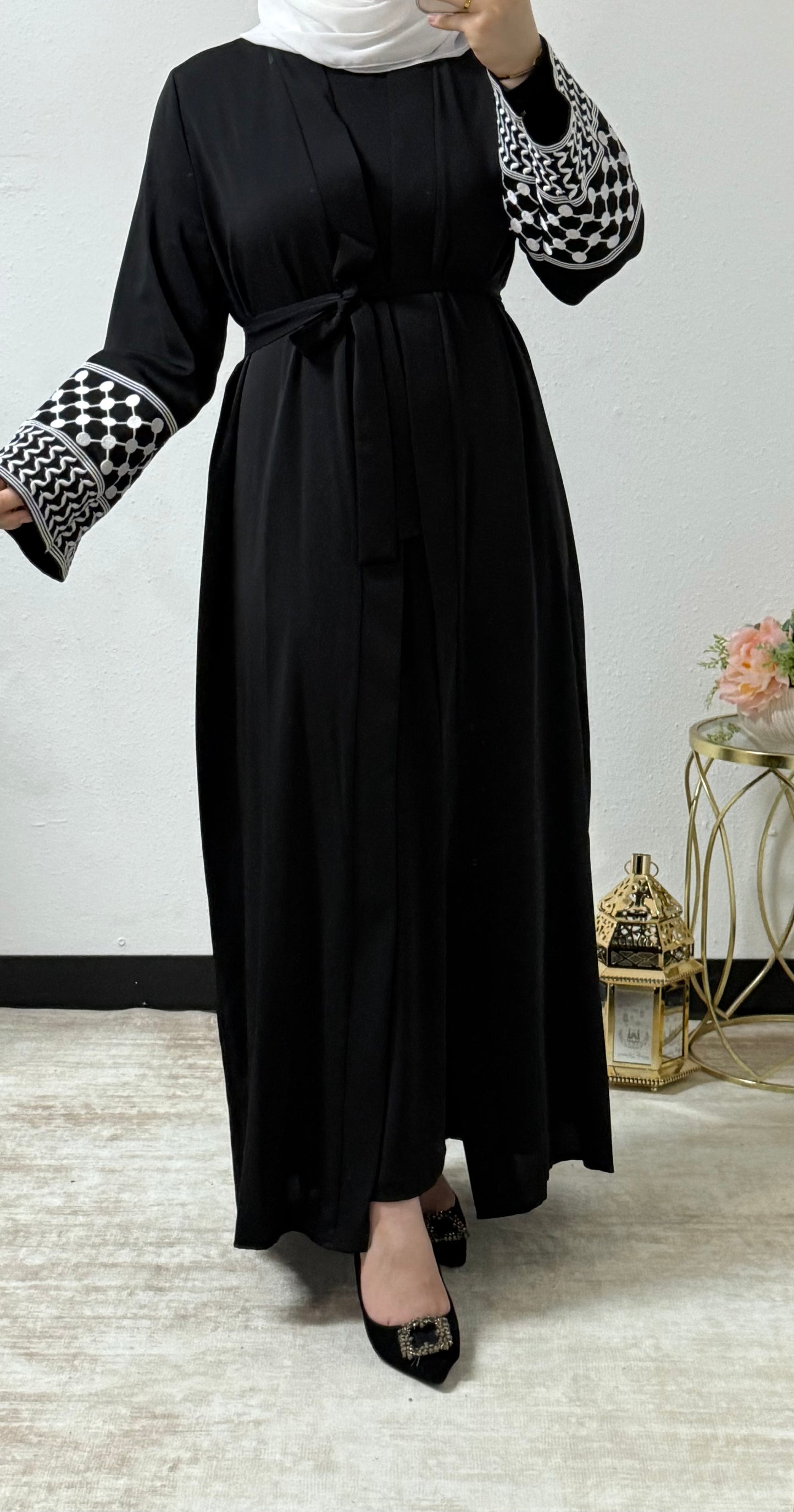 Embroidered sleeves open abaya