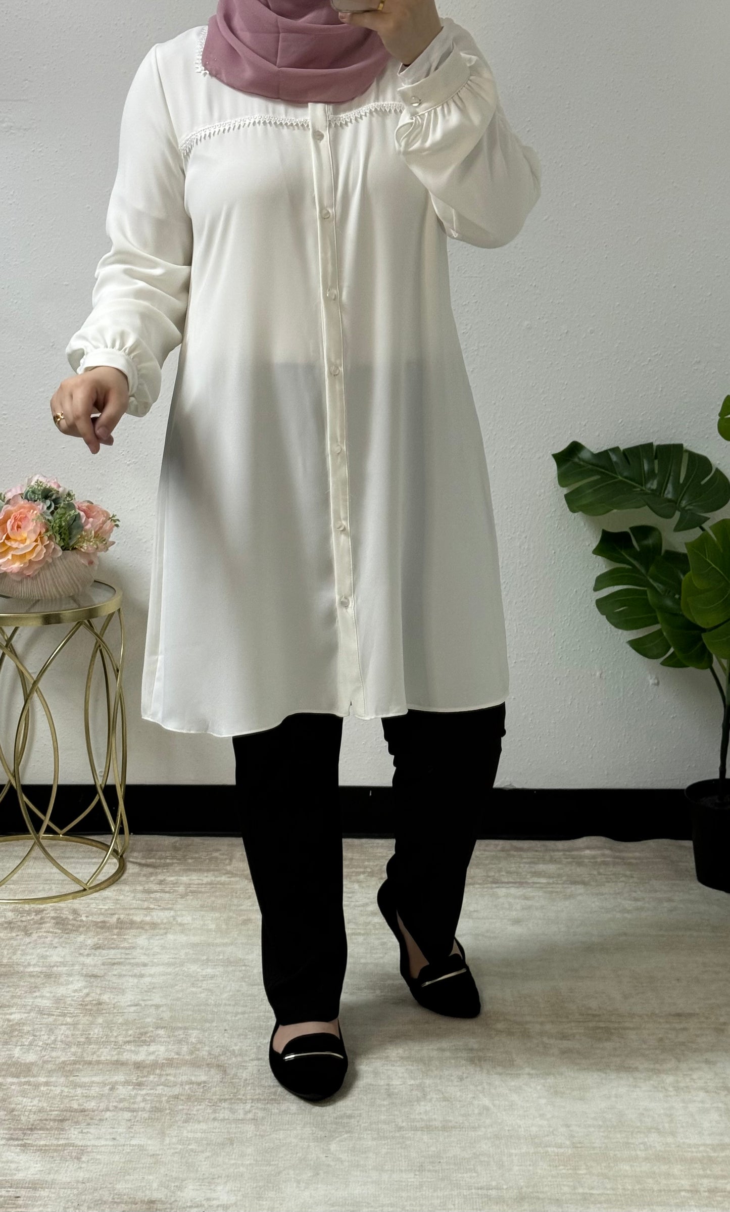 Elegant lace detail shirt