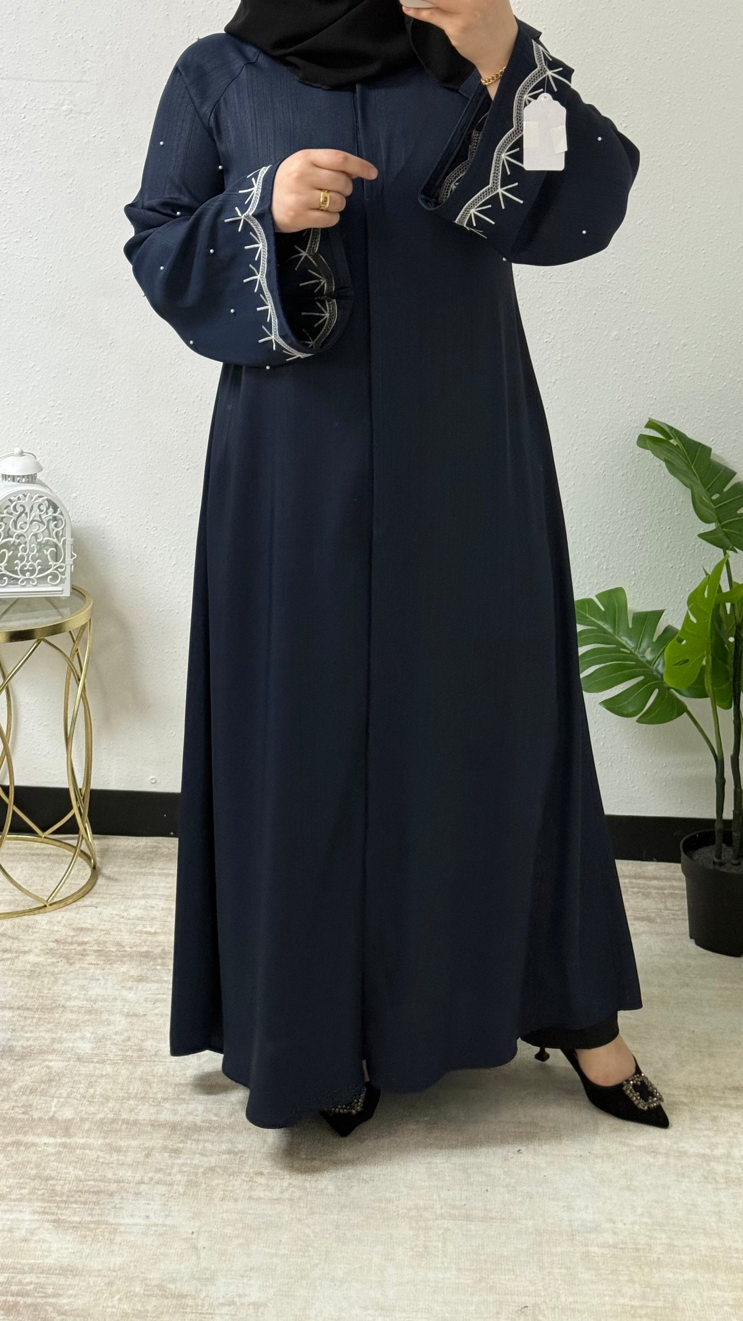 Elegant Petite Pearl Abaya