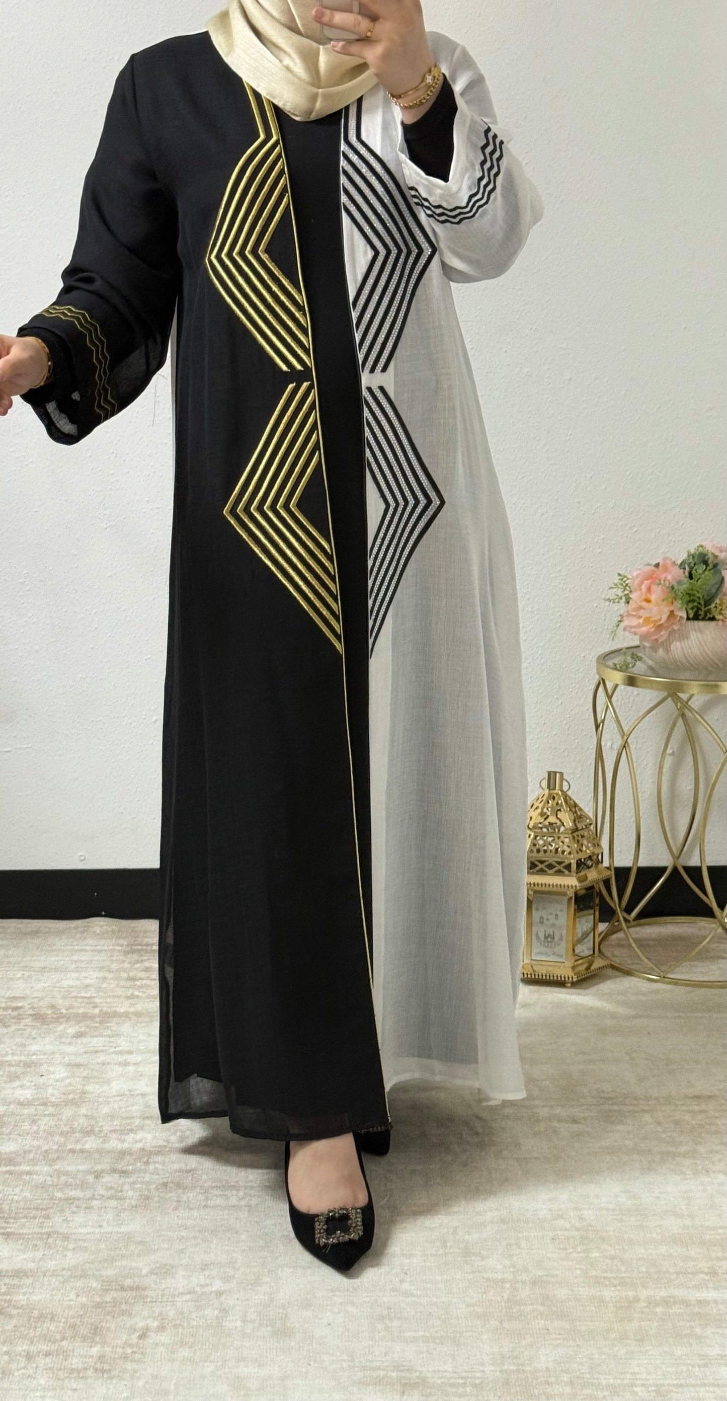 Silver/Gold embroidered open abaya