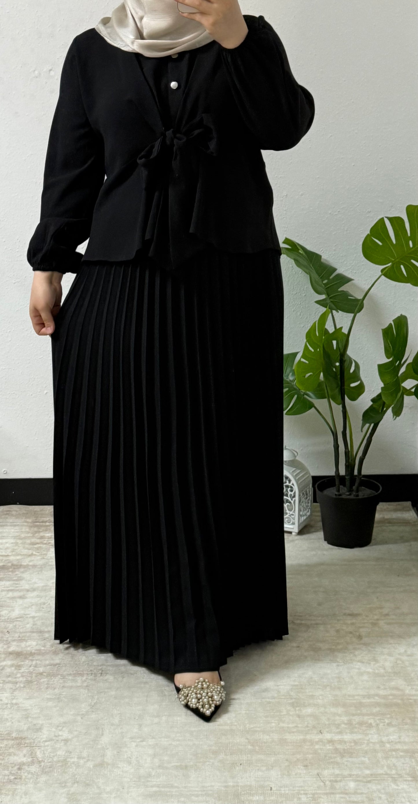 Graceful Business Skirt Set