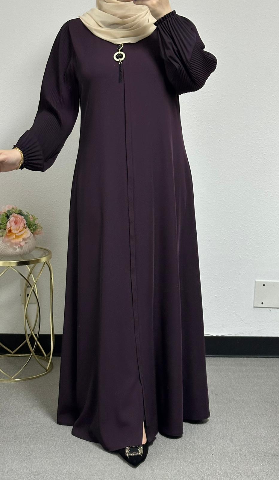 Basic Abaya (Pleated Sleeves)