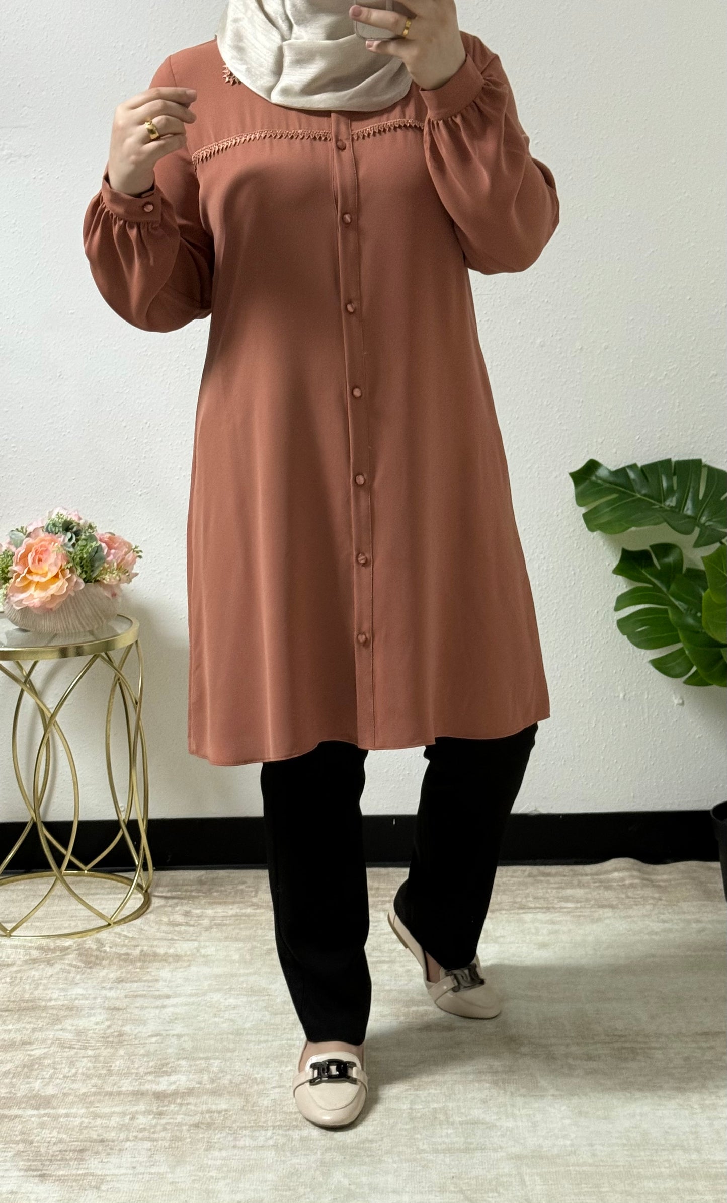 Elegant lace detail shirt
