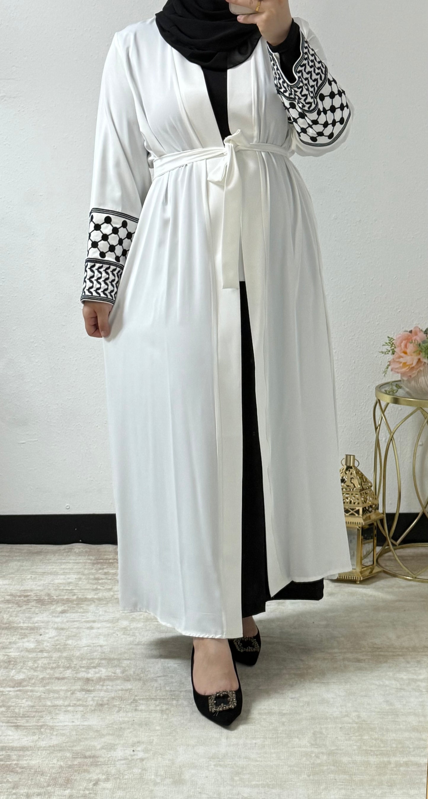 Embroidered sleeves open abaya
