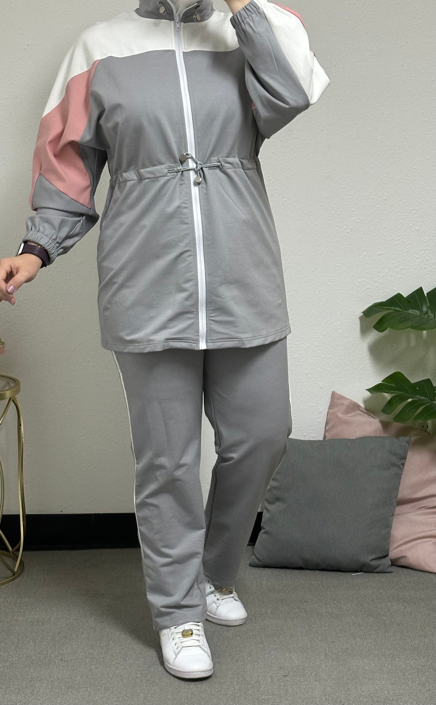 Two-piece cotton tracksuit set with a zipper