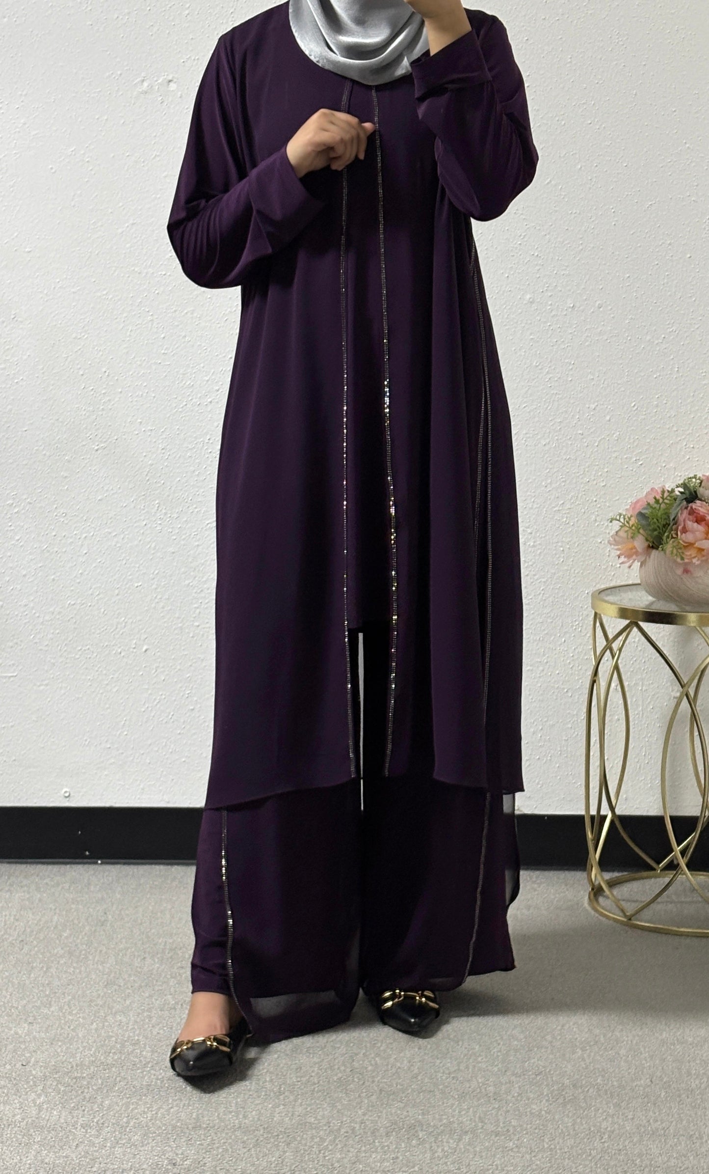 Two piece front slit set