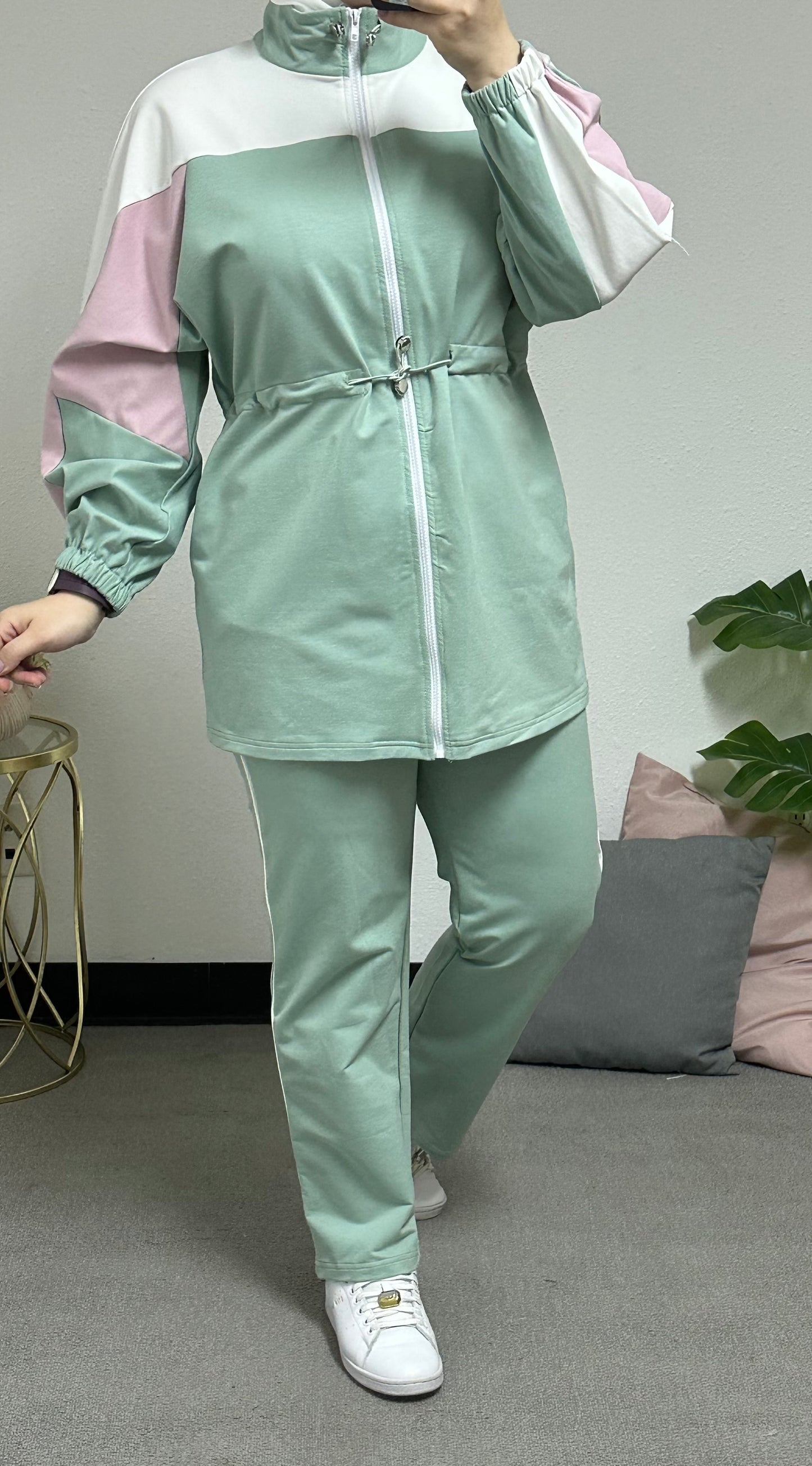 Two-piece cotton tracksuit set with a zipper