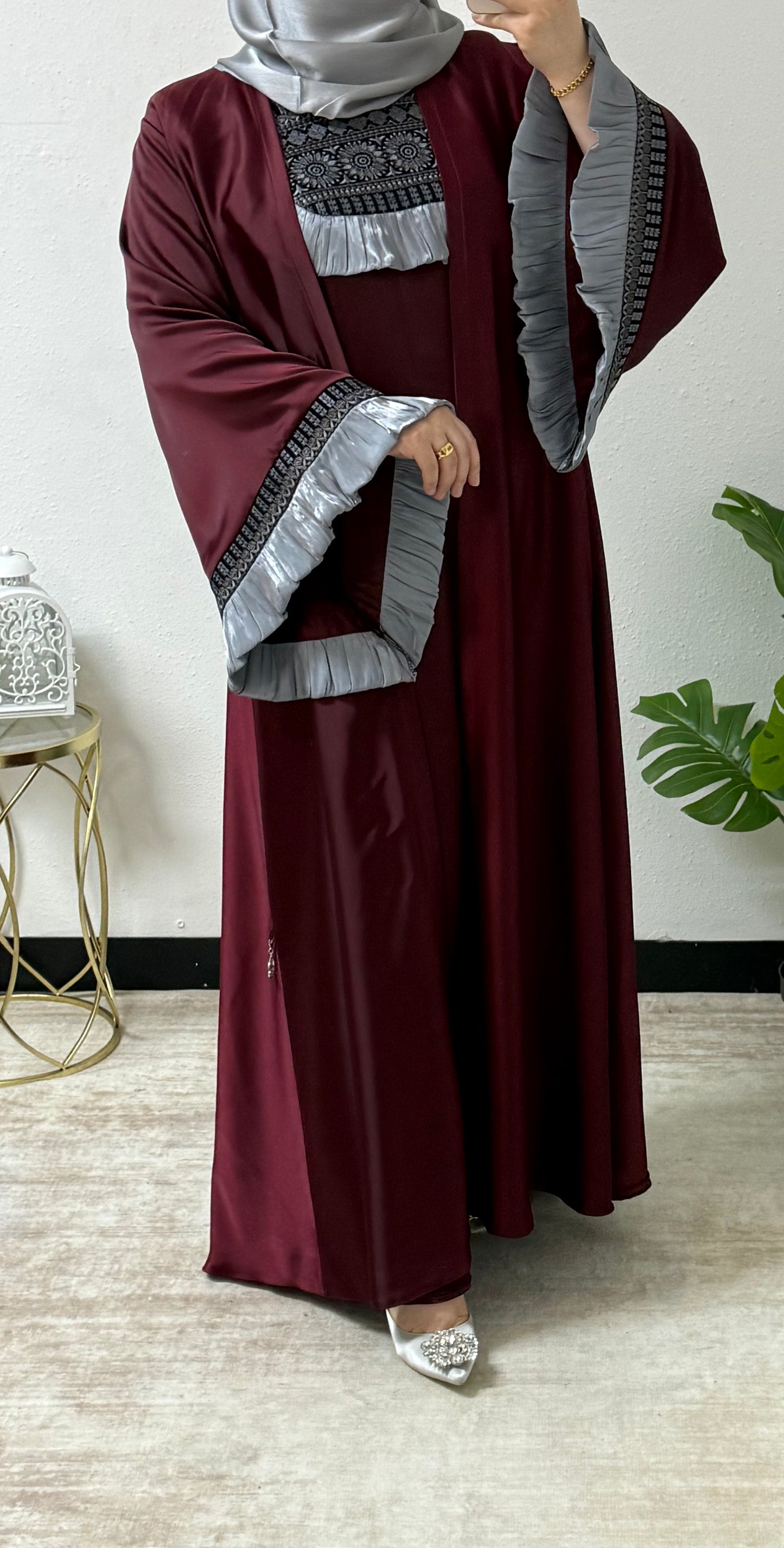Eid Embroidered Abaya Set