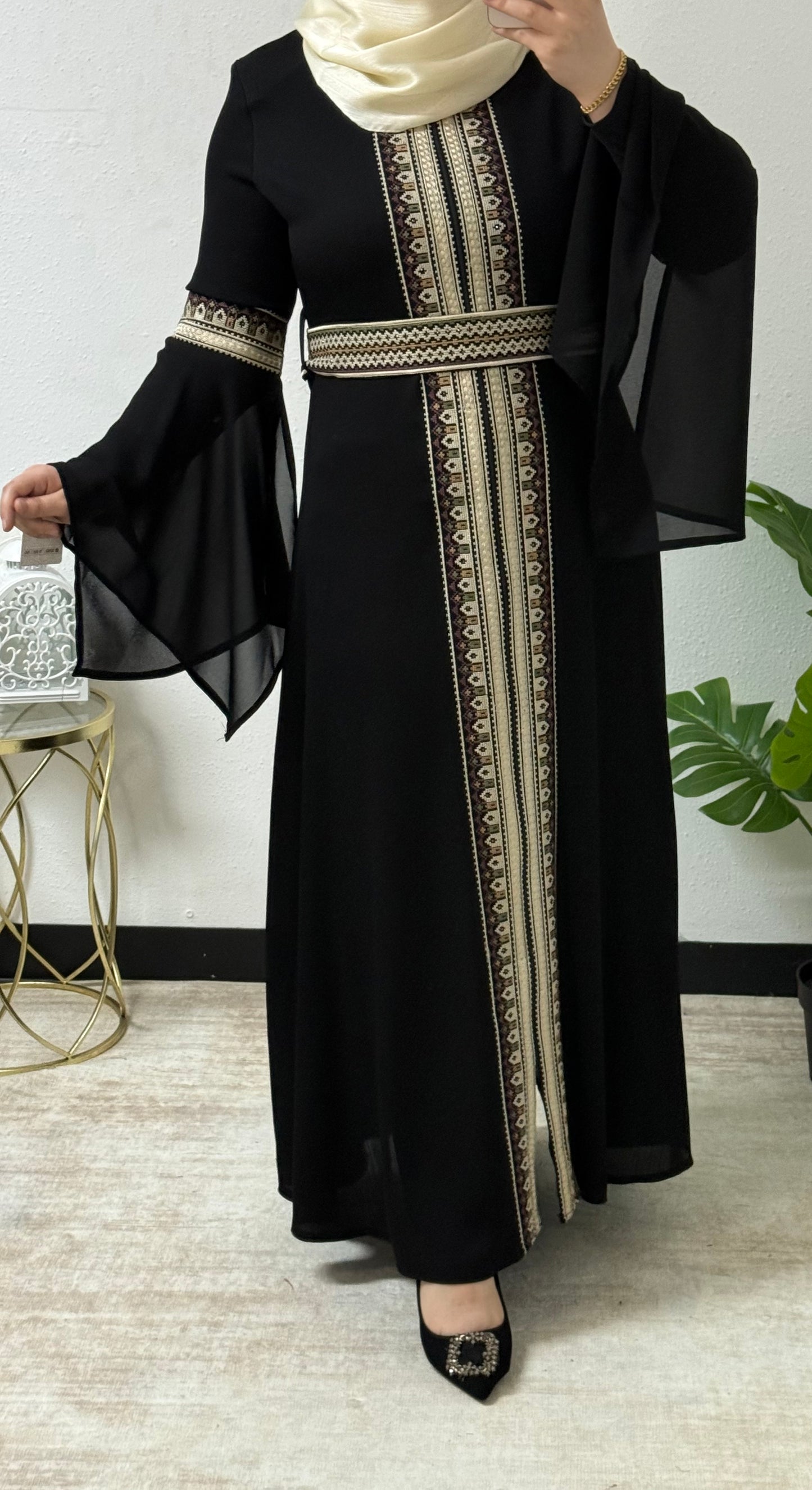 Chic Embroidered Abaya