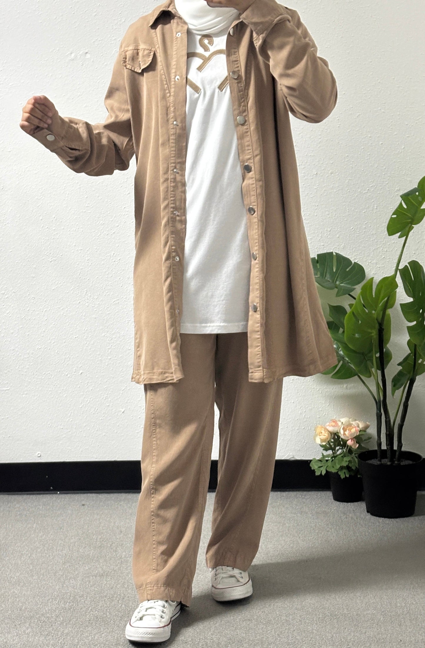 Three pieces button detail set