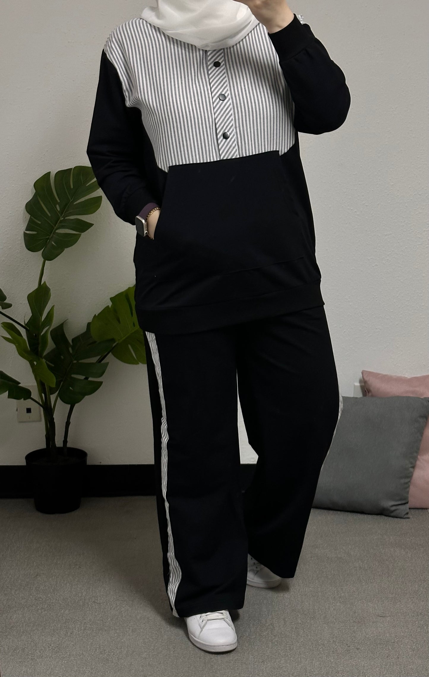 Two-piece cotton tracksuit set