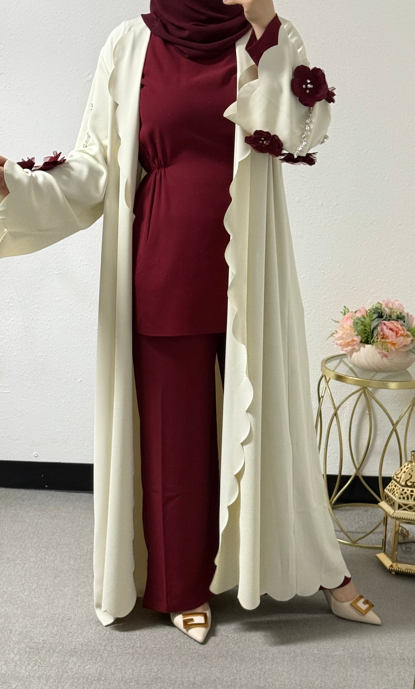 Three piece floral sleeves abaya set