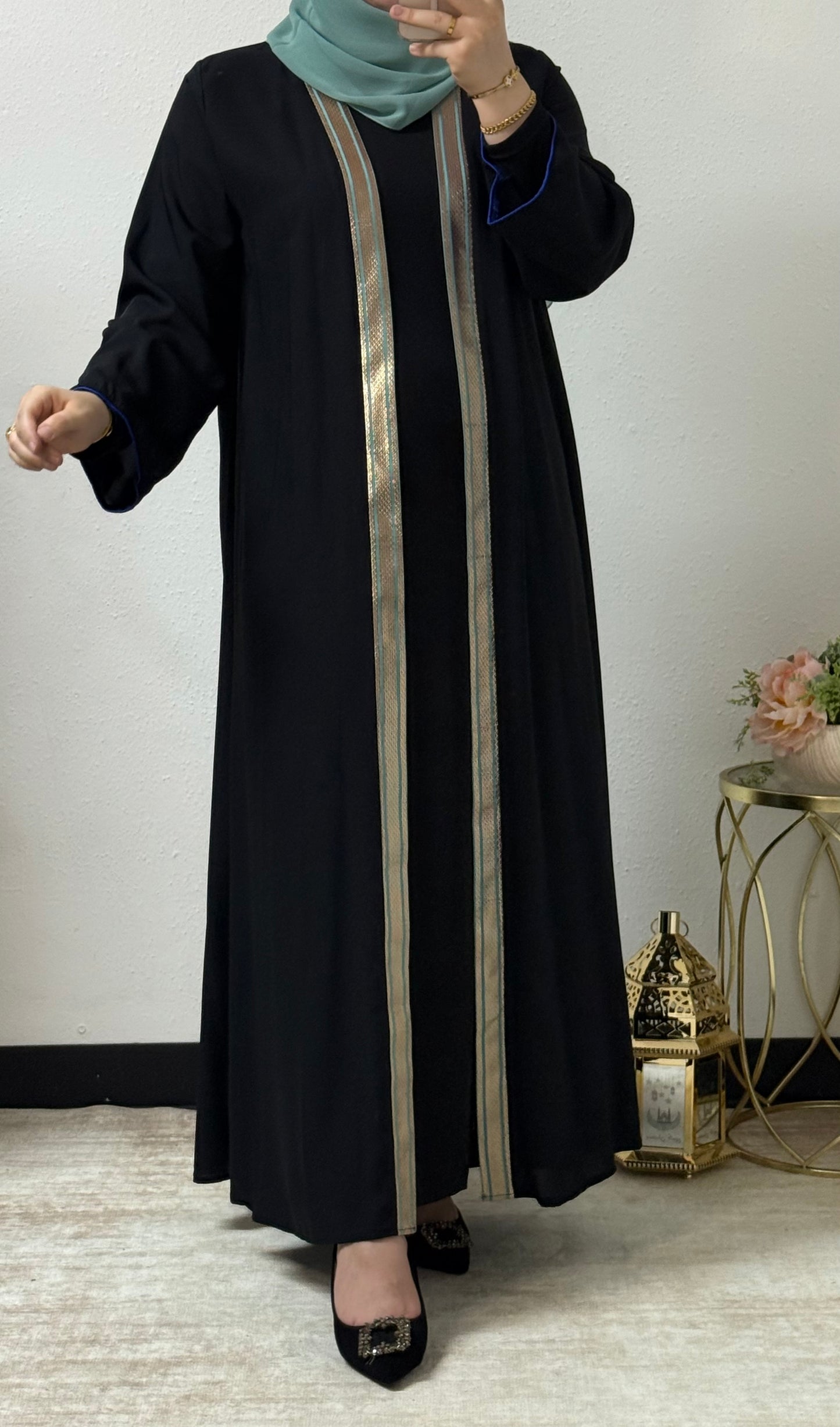 Open abaya torque accent detail