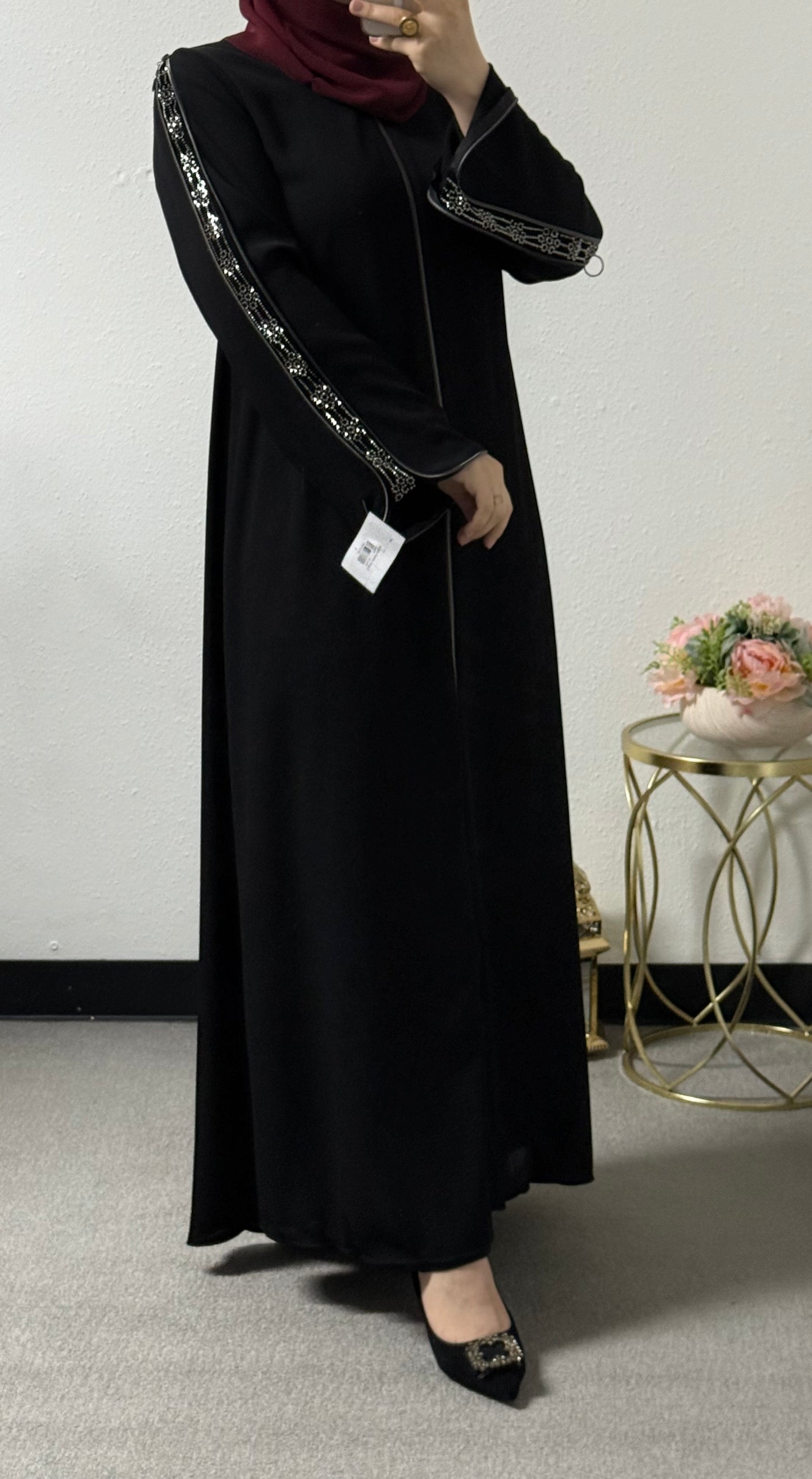 Zipper detail abaya