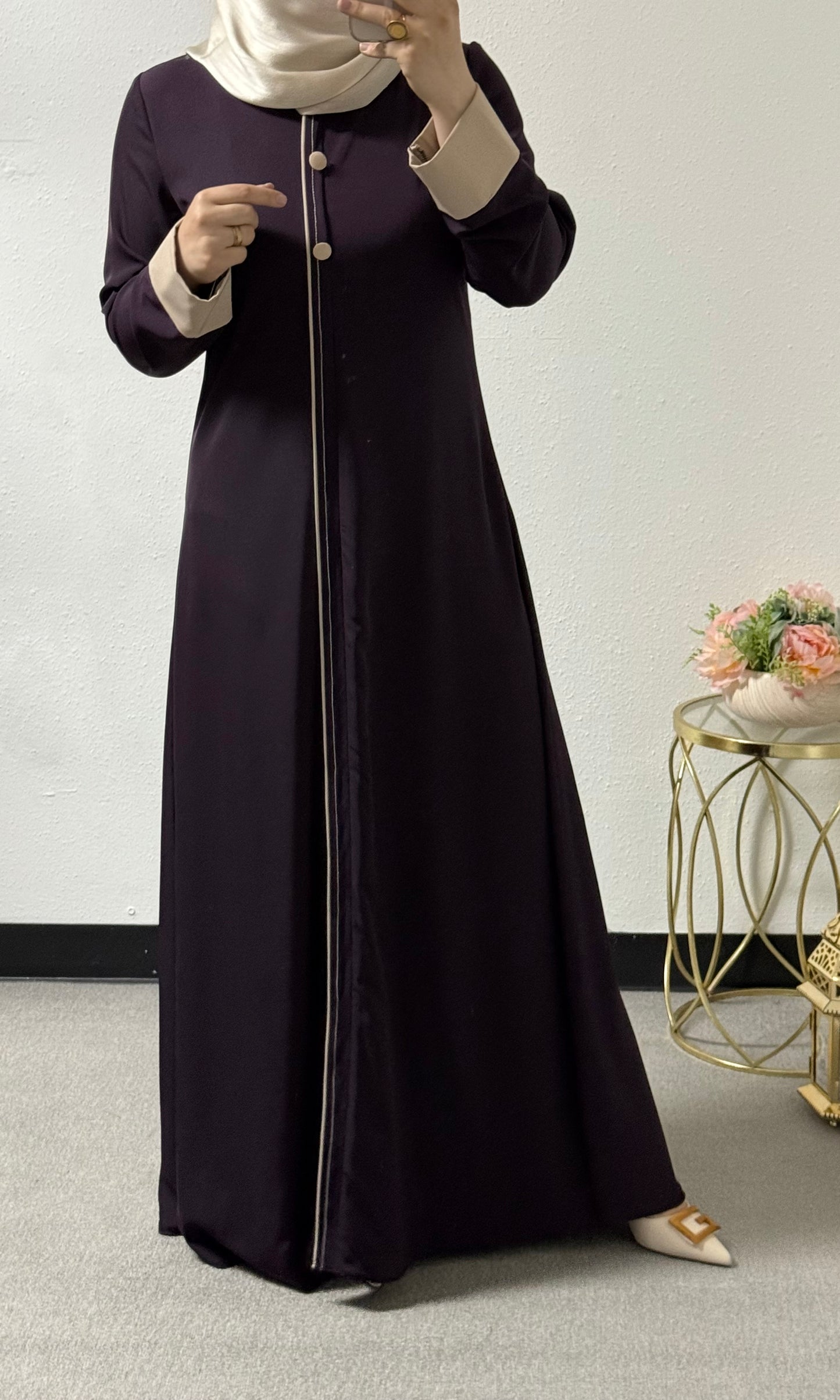 Three button abaya