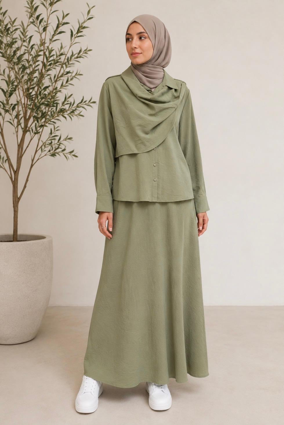 Neck Ruffle Detail Set