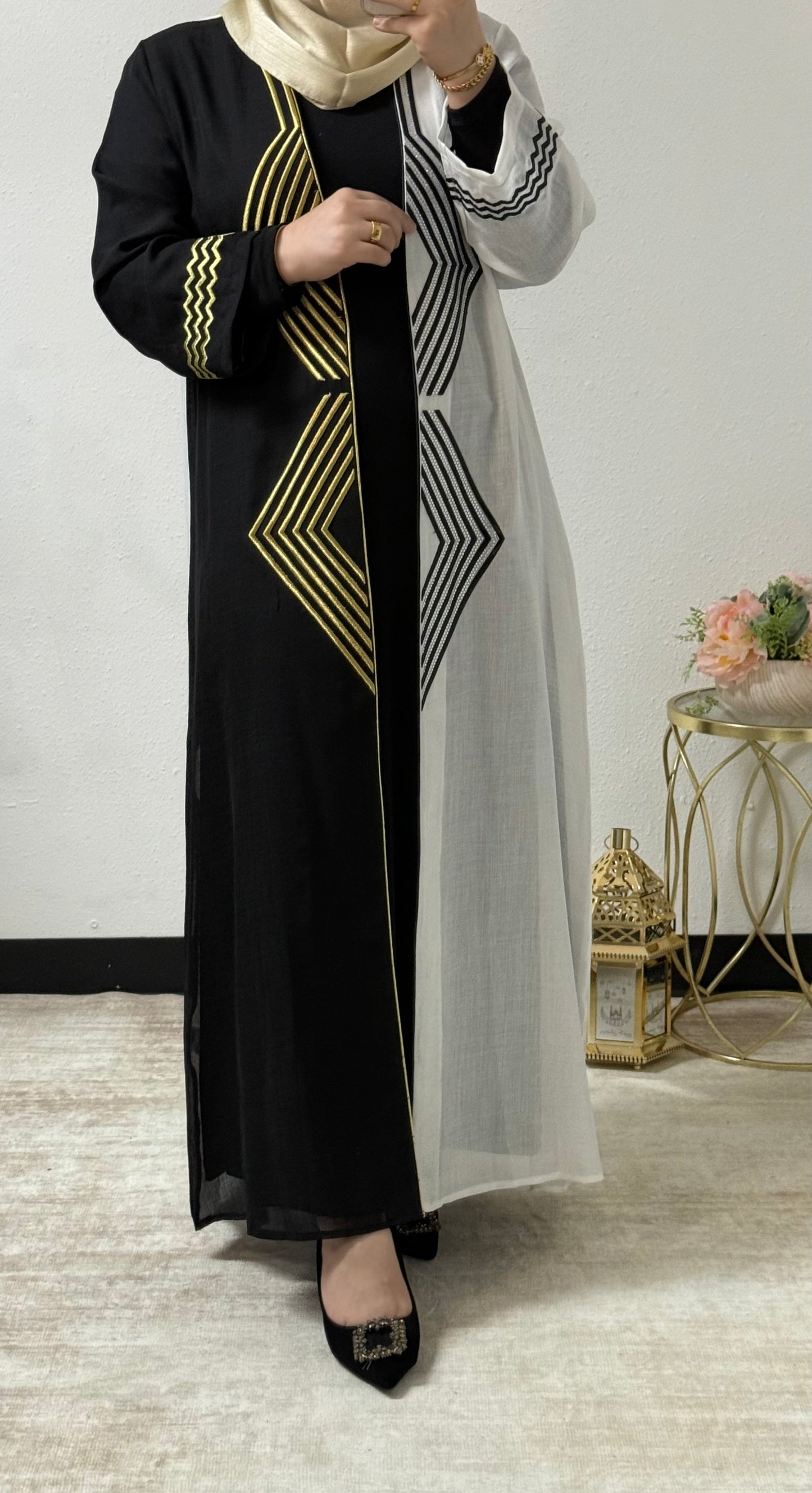 Silver/Gold embroidered open abaya