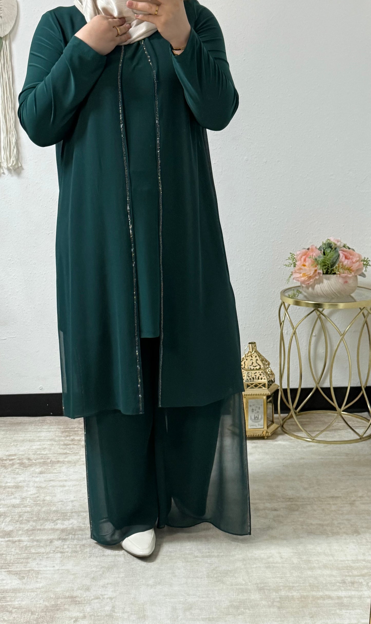 Two piece front slit set