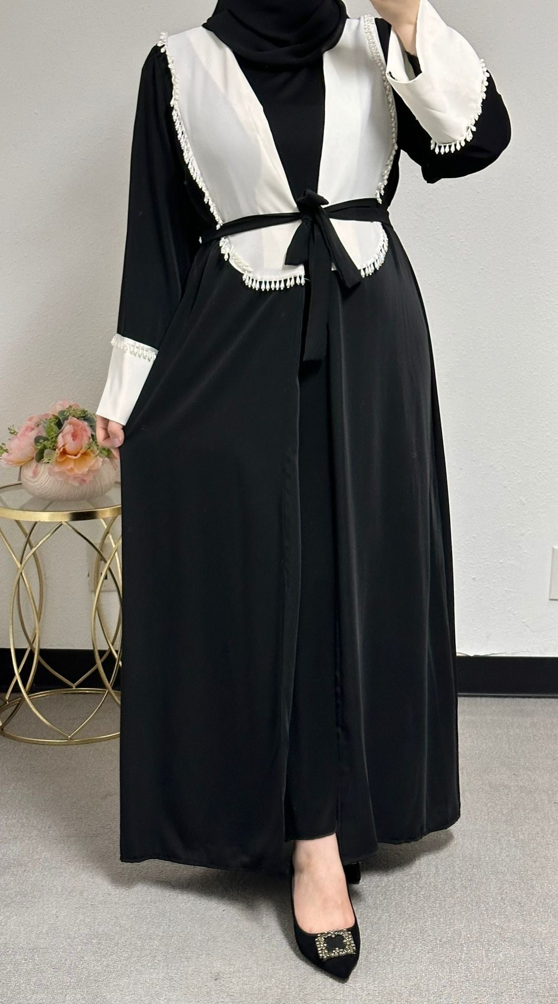 Open black and white abaya