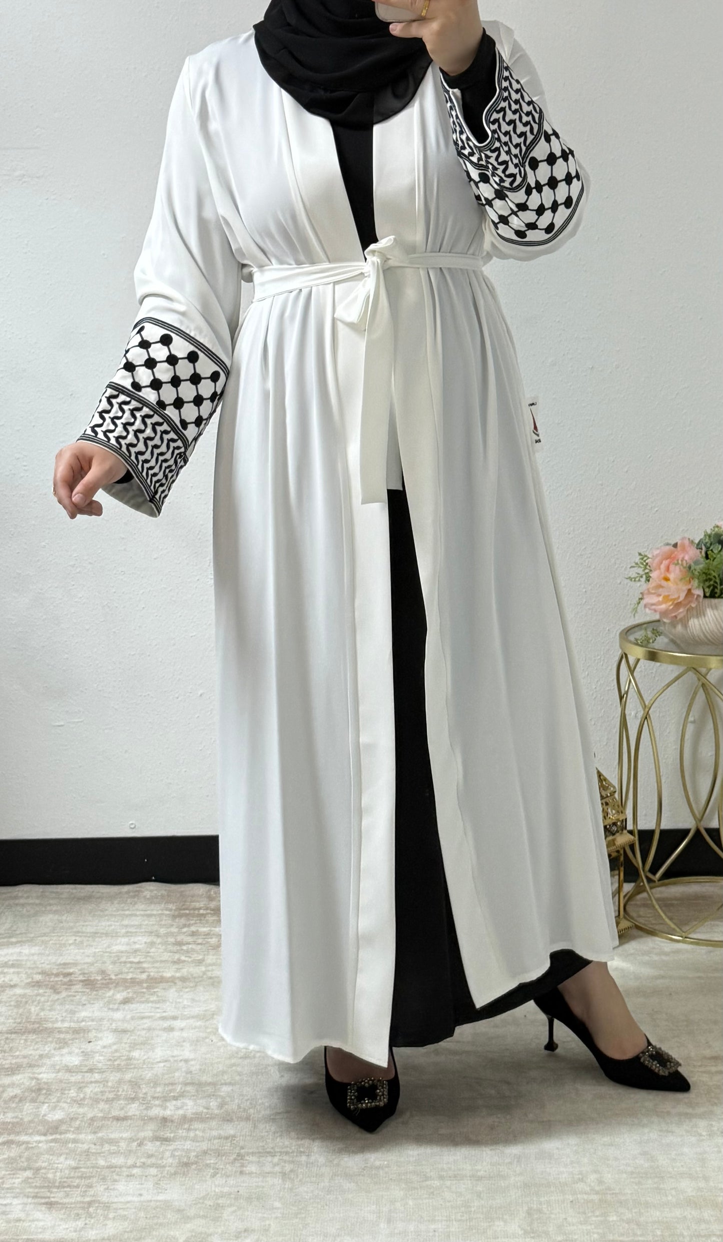 Embroidered sleeves open abaya