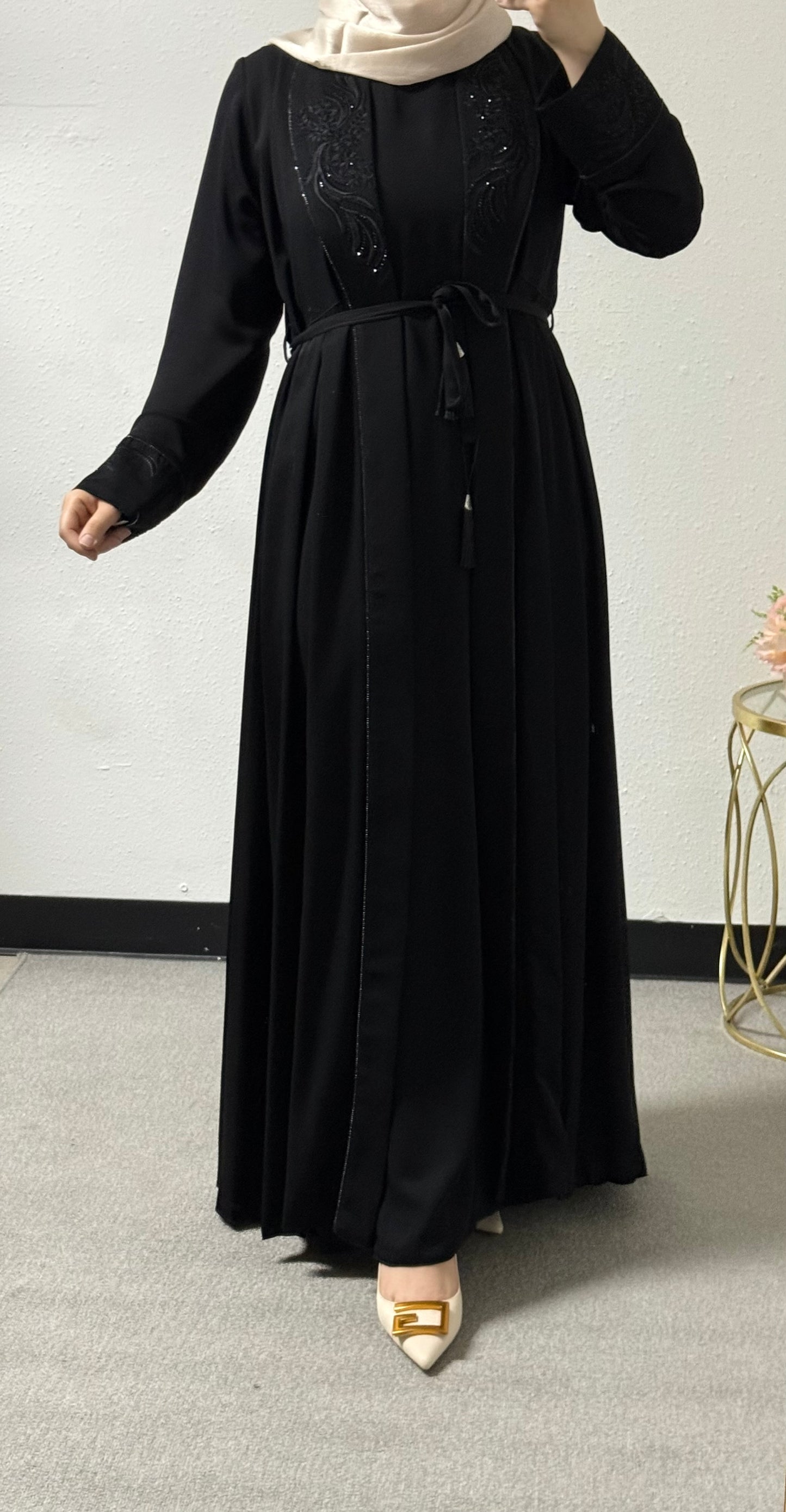 Two-piece flower embroidery abaya set