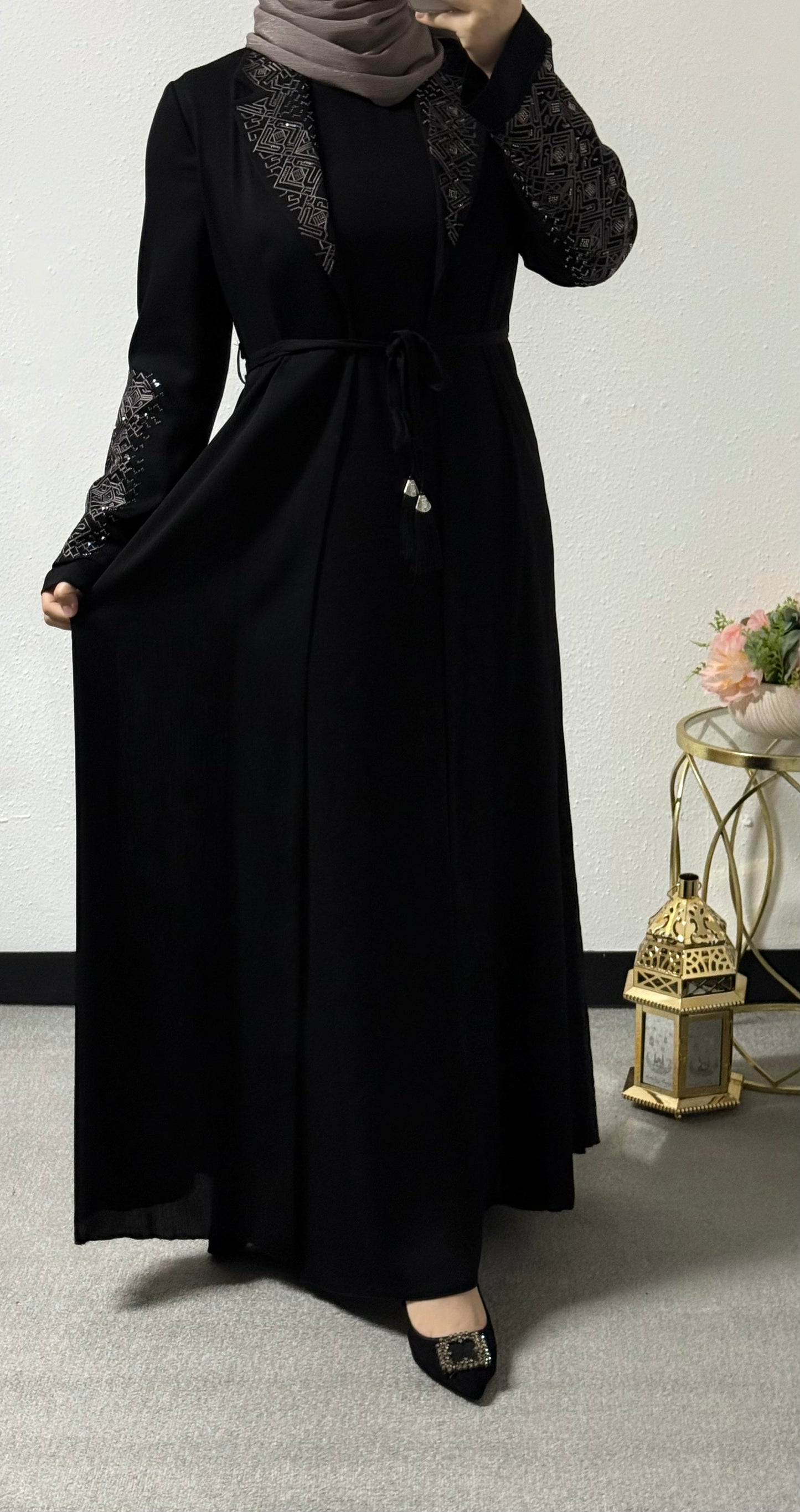 Collared two-piece abaya