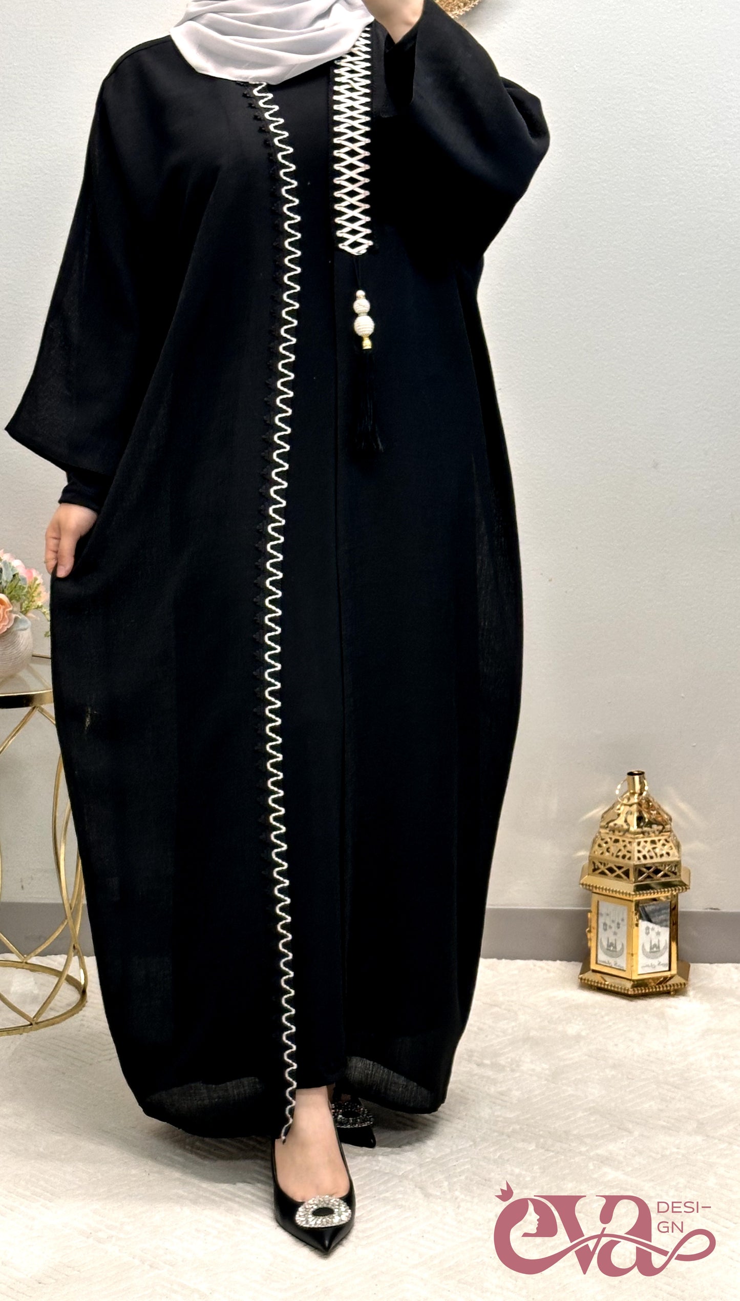 Two-piece black abaya set front embroidered