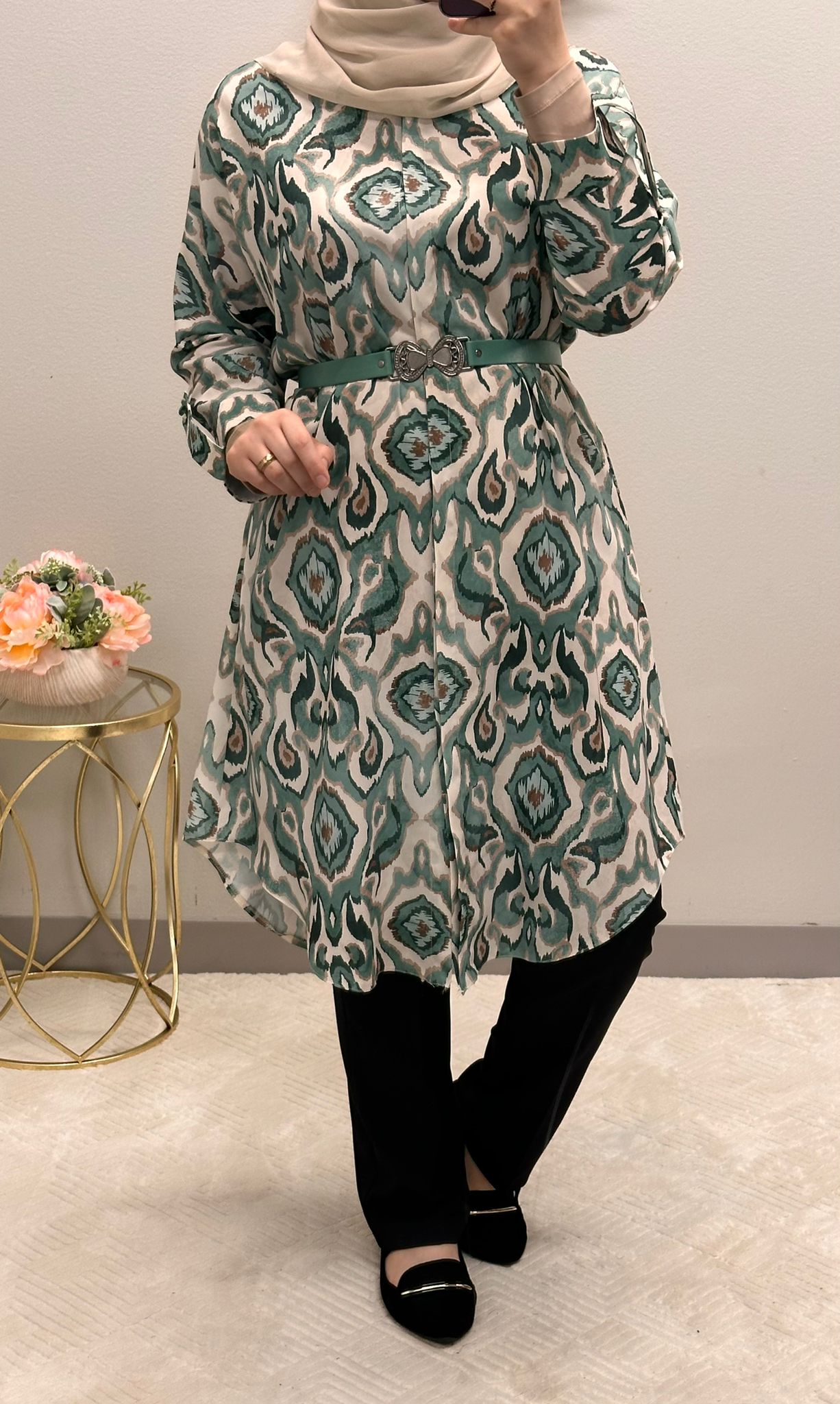 Modest long printed shirt with leather belt