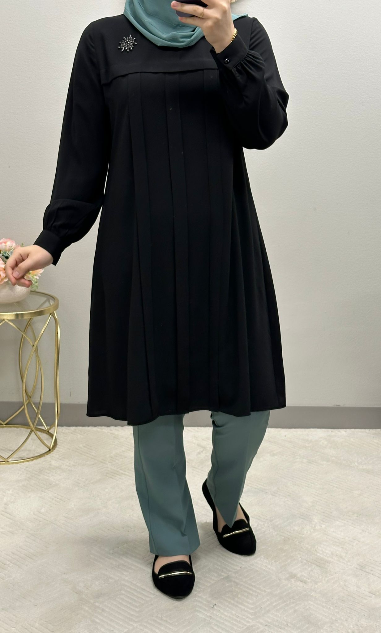 Modest Tunic front pleated blouse adorned with brush