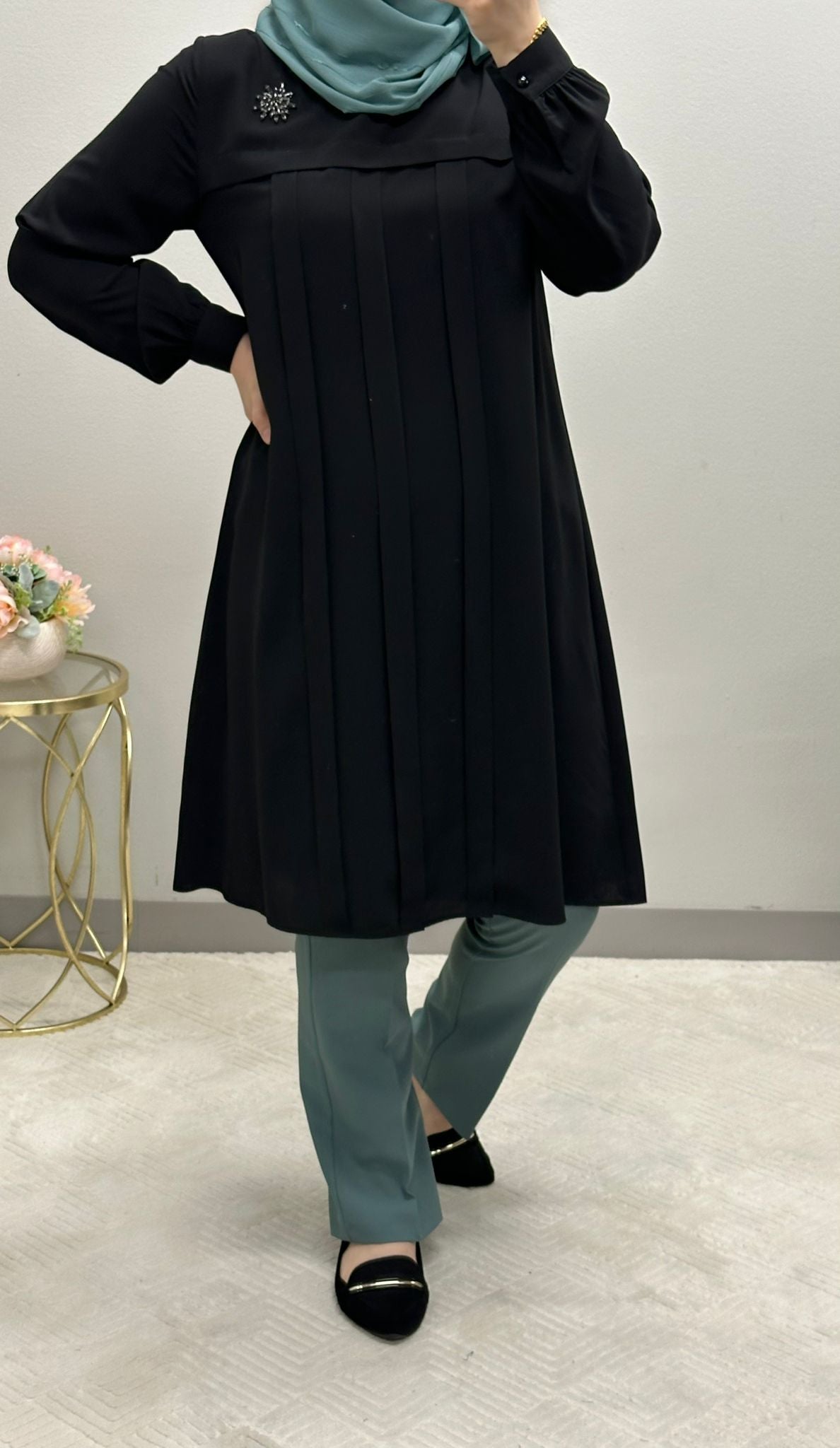 Modest Tunic front pleated blouse adorned with brush