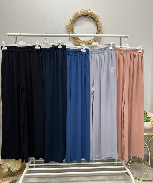 Modest loose pants with side pockets (length 41 inch / 105 cm)