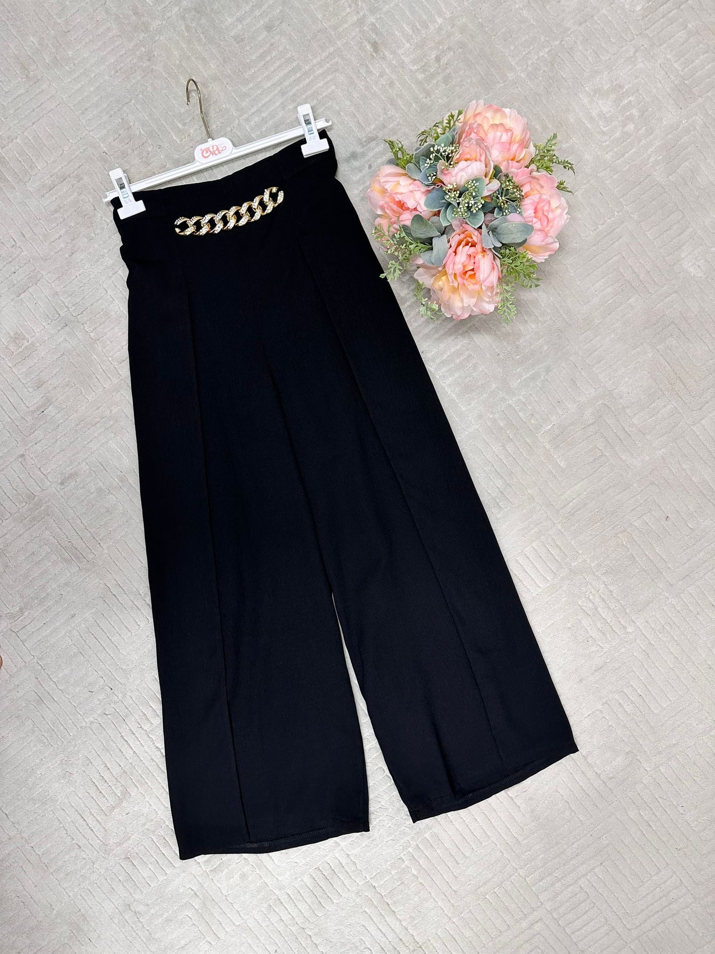 Wide pants singly pleated with elastic waistband (Length 39.2 inch / 100.7 CM)