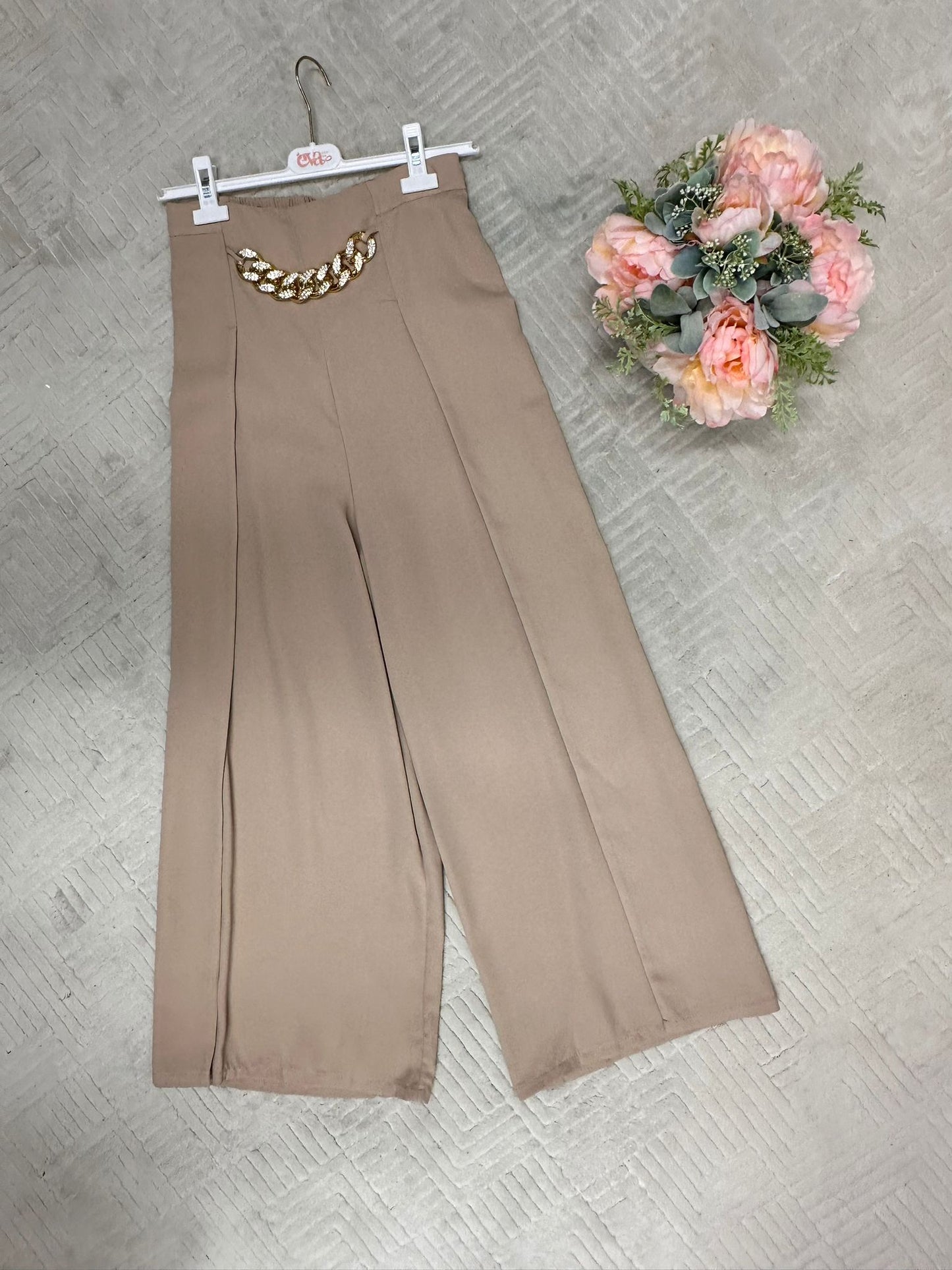 Wide pants singly pleated with elastic waistband (Length 39.2 inch / 100.7 CM)